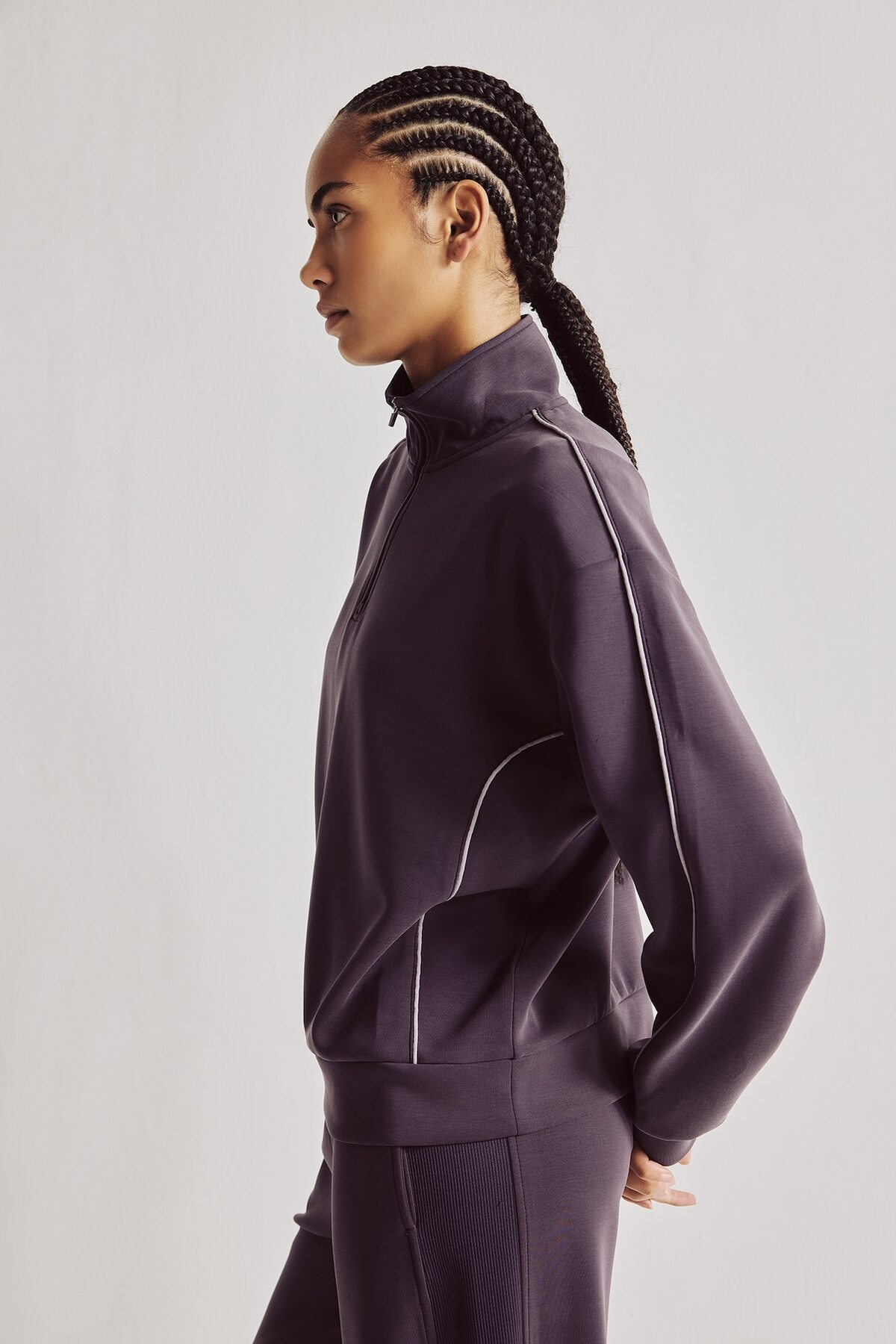 DeFacto Ultra Yumuşak Standart Fit Yarım Fermuarlı Biyeli Dik Yaka Modal Sporcu Basic Sweatshirt H4537AX26AU görsel 2