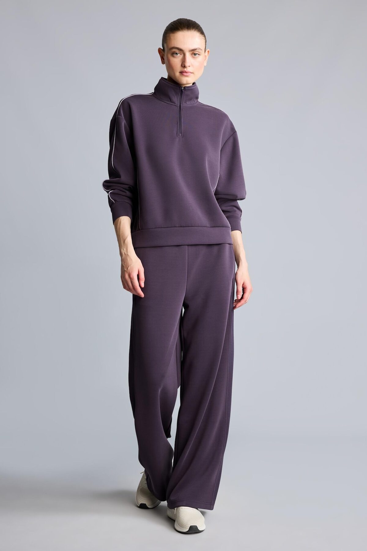 DeFacto Ultra Yumuşak Standart Fit Yarım Fermuarlı Biyeli Dik Yaka Modal Sporcu Basic Sweatshirt H4537AX26AU görsel 5