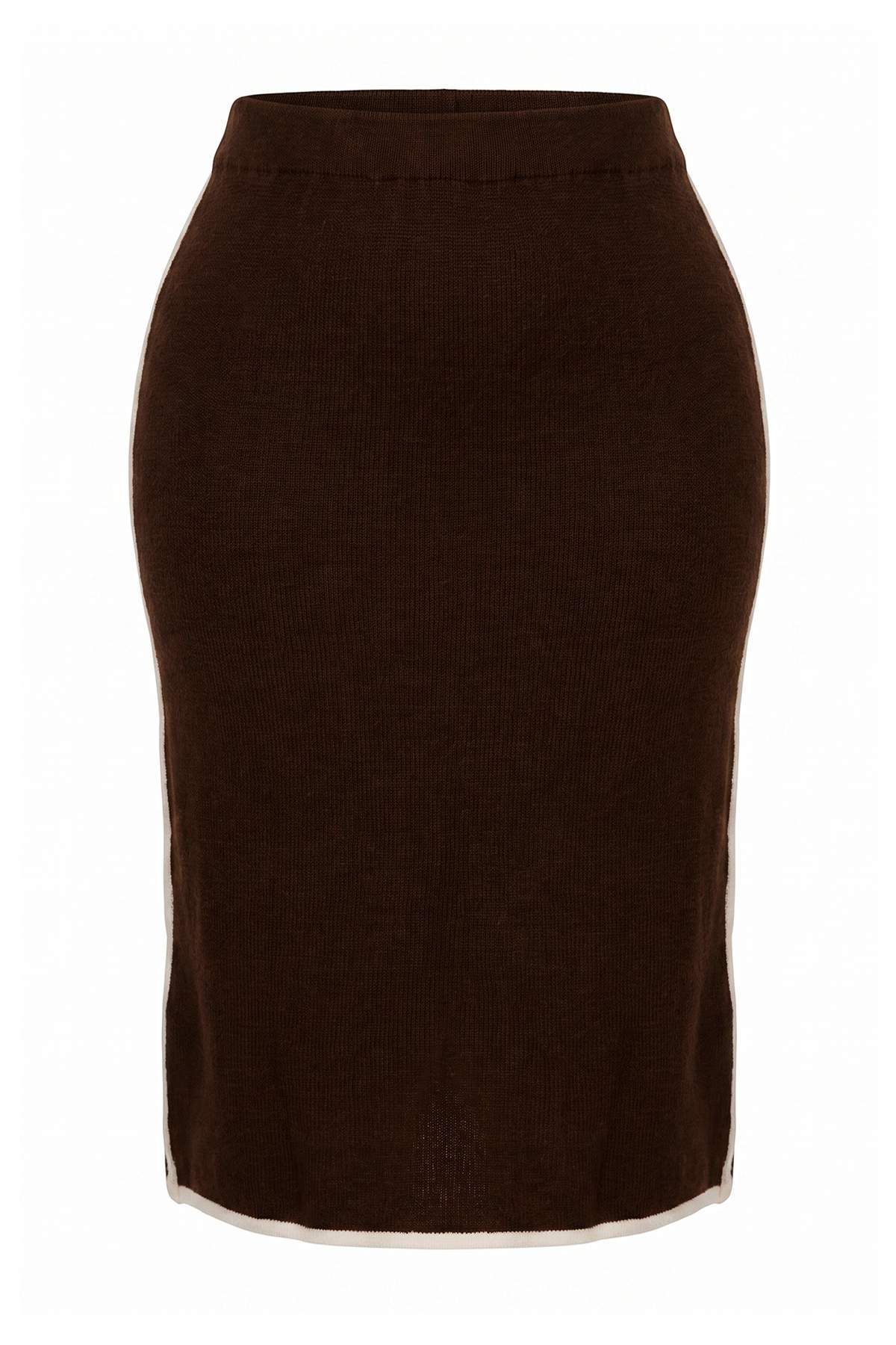 Trendyolmilla Curve Kahverengi Çizgi Detaylı Midi Boy Triko Etek TBBAW26AZ00000