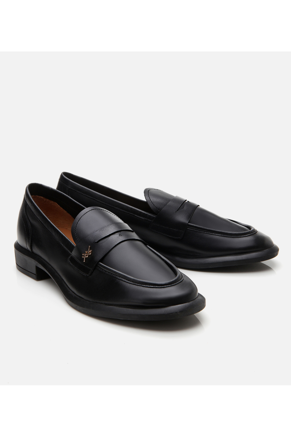 Hotiç Kadın Deri Siyah Esnek Tabanlı Klasik Loafer görsel 2