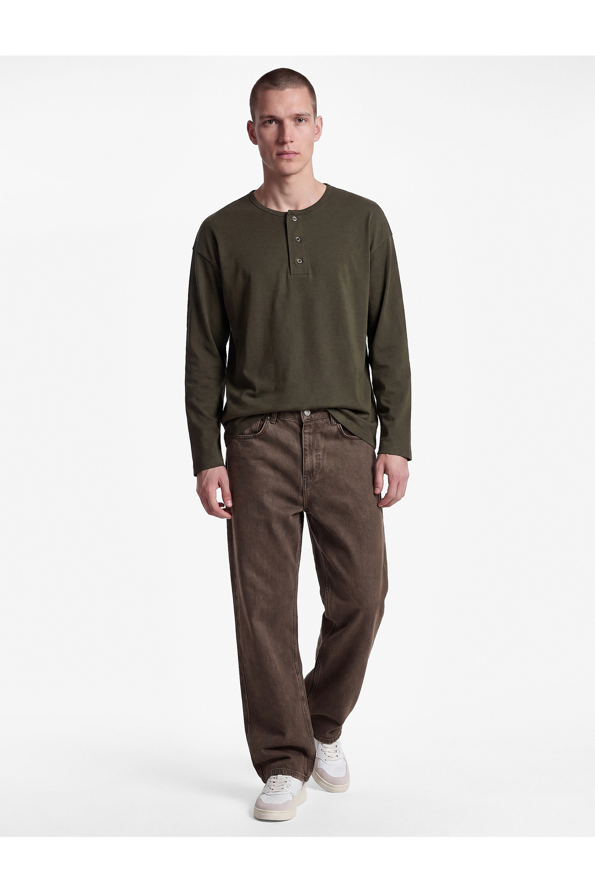 Pamuklu Uzun Kollu Oversize Düğmeli Henley Yaka Sweatshirt