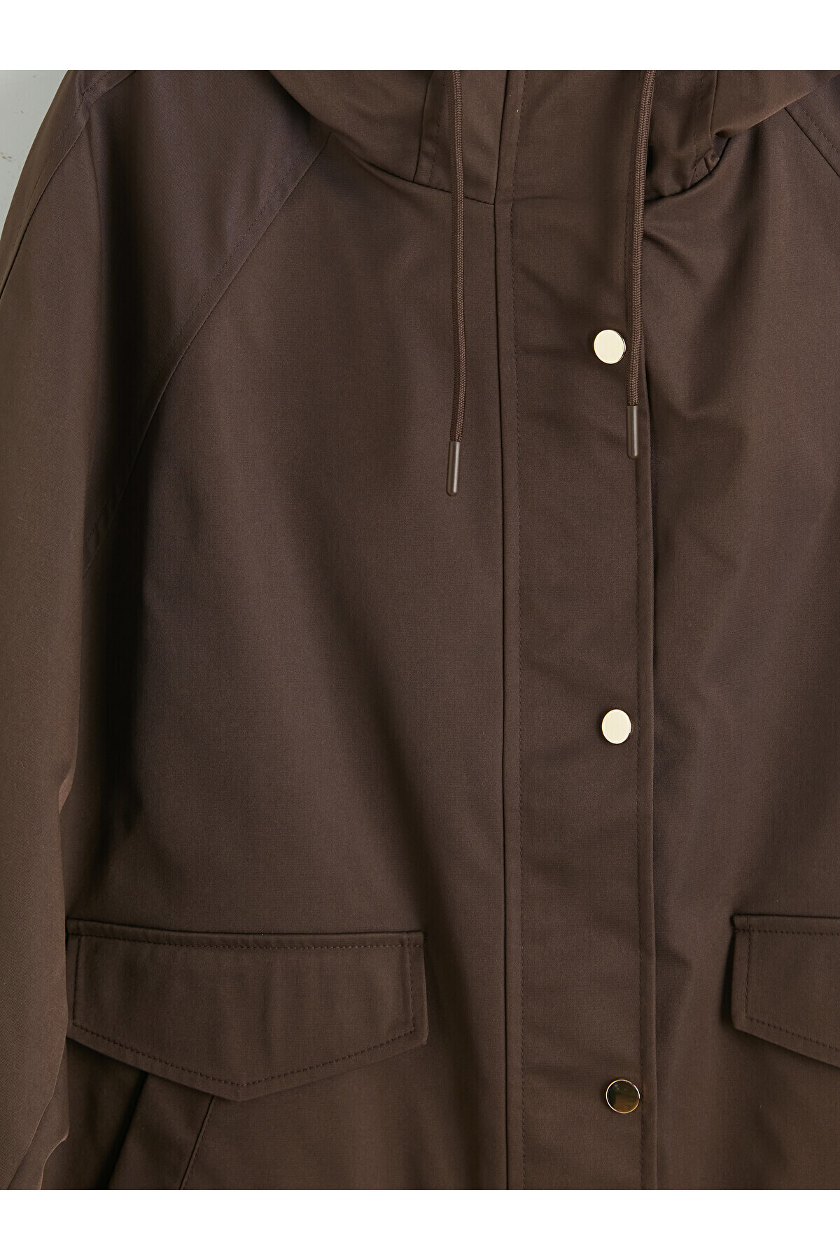 LC Waikiki Kahverengi Kapüşonlu Oversize Kadın Yağmurluk görsel 8