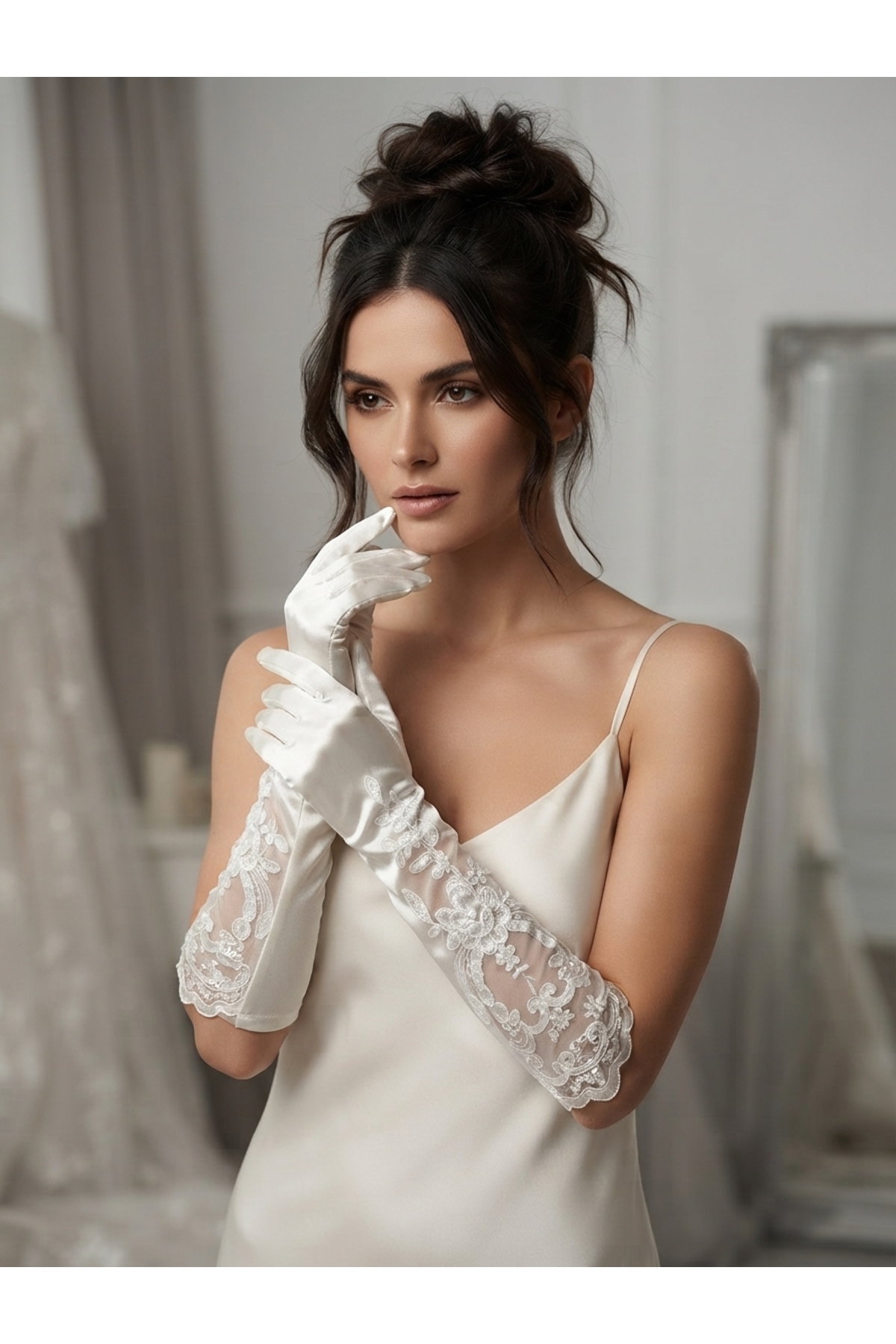 Esram Butik Beyaz Saten Dantel Detaylı Uzun Gelin Eldiveni, Tül Üzeri İşlemeli Nikah Eldiveni