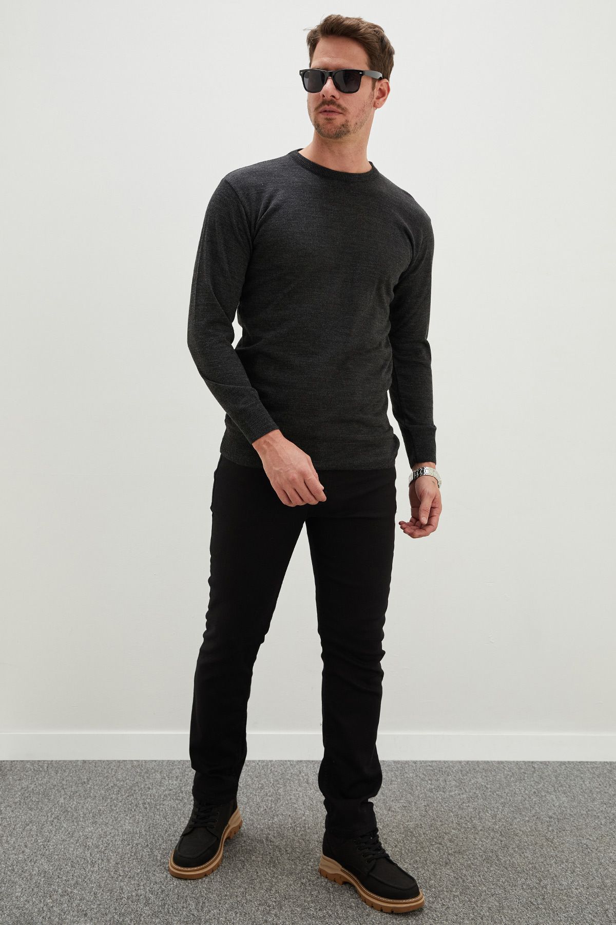 Basic Bisiklet Yaka Regular Fit Triko Kazak — مشکی 27KERK647145139 — تصویر 7 از 8
