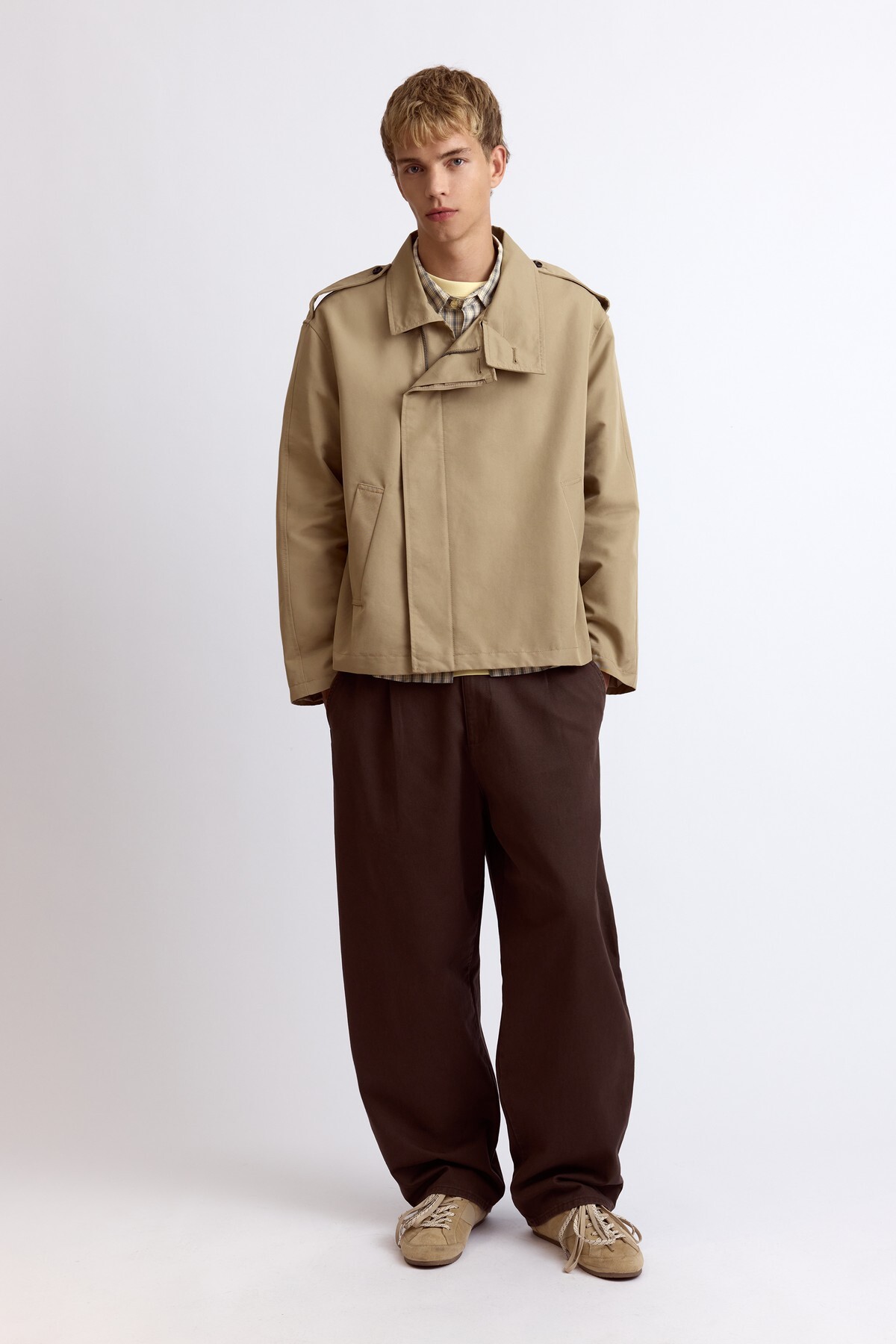 Pull & Bear Kısa trençkot görsel 2