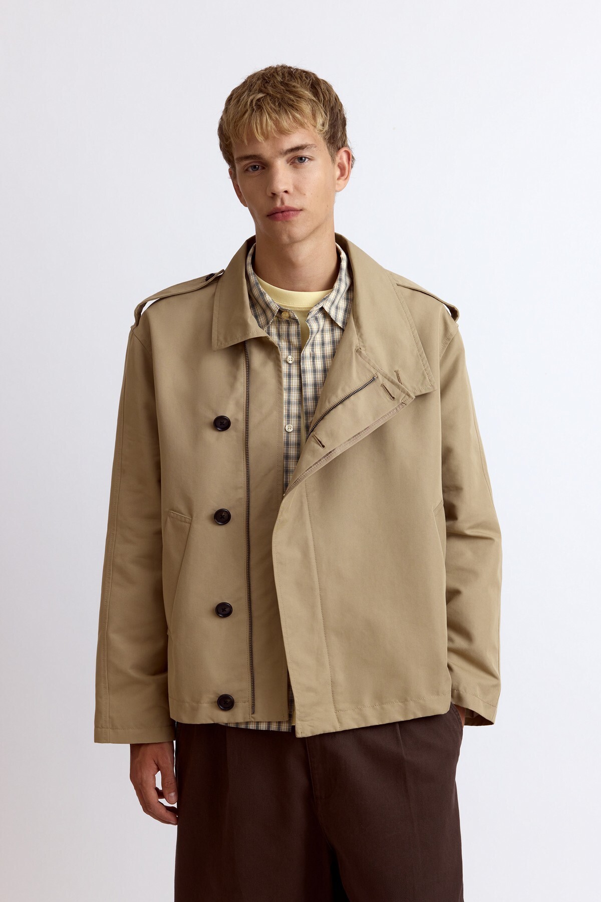 Pull & Bear Kısa trençkot