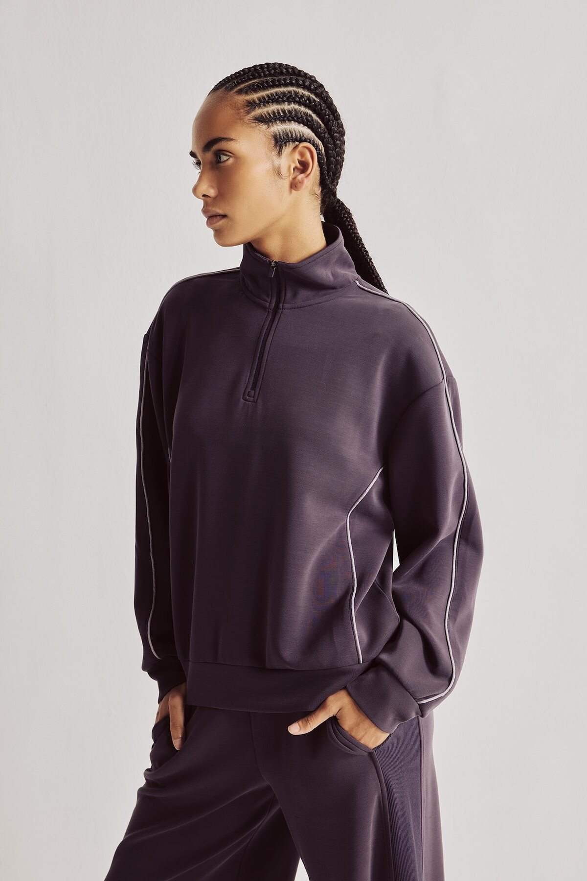 DeFacto Ultra Yumuşak Standart Fit Yarım Fermuarlı Biyeli Dik Yaka Modal Sporcu Basic Sweatshirt H4537AX26AU
