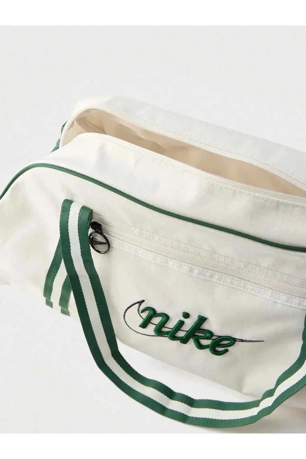 Nike Gym Club Retro Spor Çantası