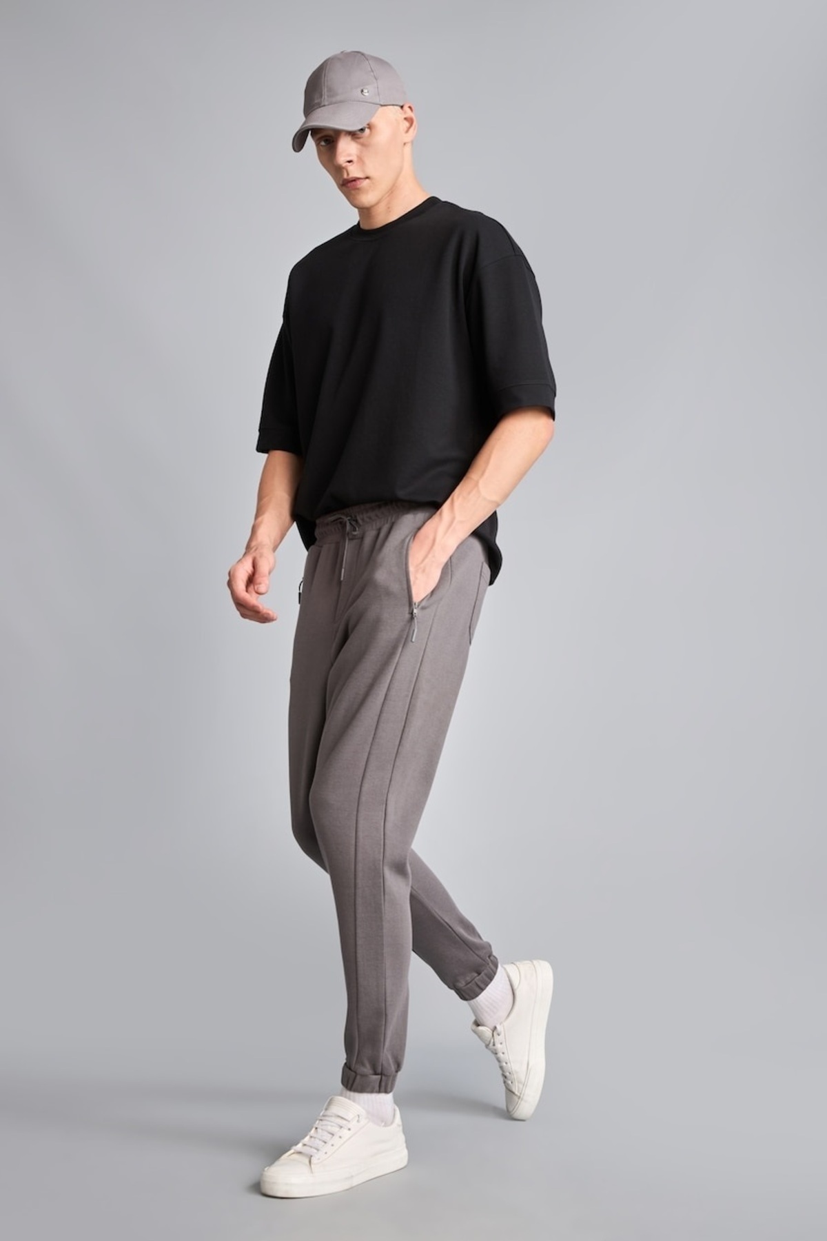 شلوار گرمکنمردانهDeFactoخاکستری