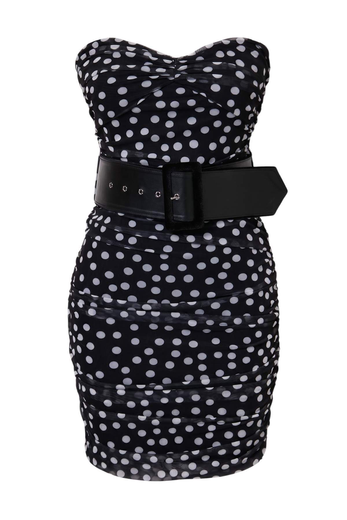 Trendyolmilla Siyah Kemerli Puantiyeli Straplez Bodycone/Vücudu Saran Kısa / Mini Örme Tül Elbise TPRAW27EL00015