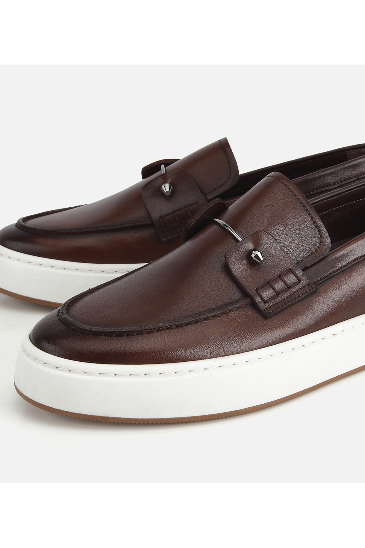 Hotiç Erkek Deri Kahverengi Metal Detaylı Günlük Loafer görsel 3