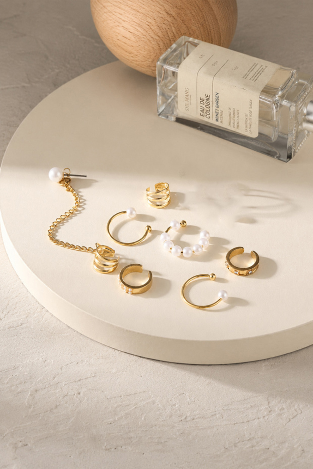The Collection Çoklu İnci Detaylı Deliksiz Sıkıştırmalı 8'li Set Kadın Ear Cuff Kıkırdak Küpe Set görsel 3