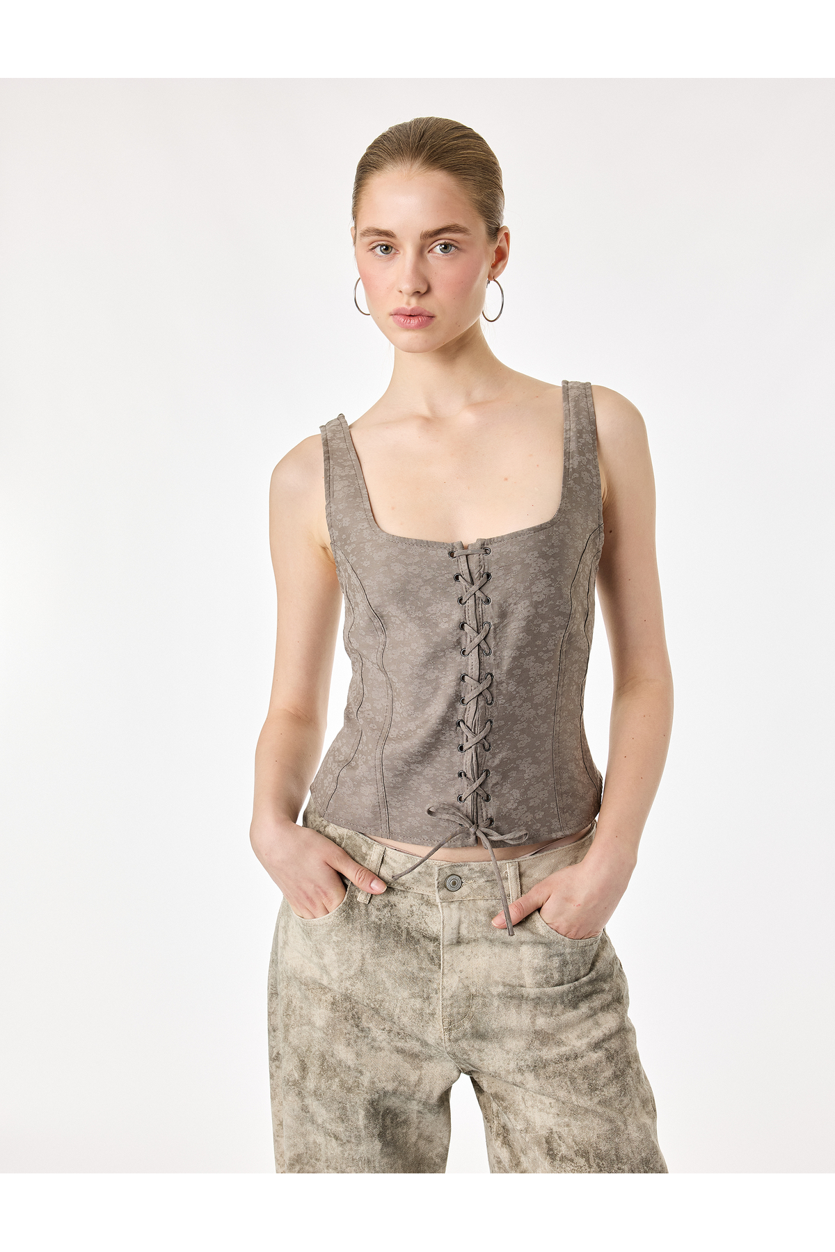 Koton Modal Kumaş Slim Fit Bağlama Detaylı U Yaka Kolsuz Crop Korse Büstiyer görsel 2