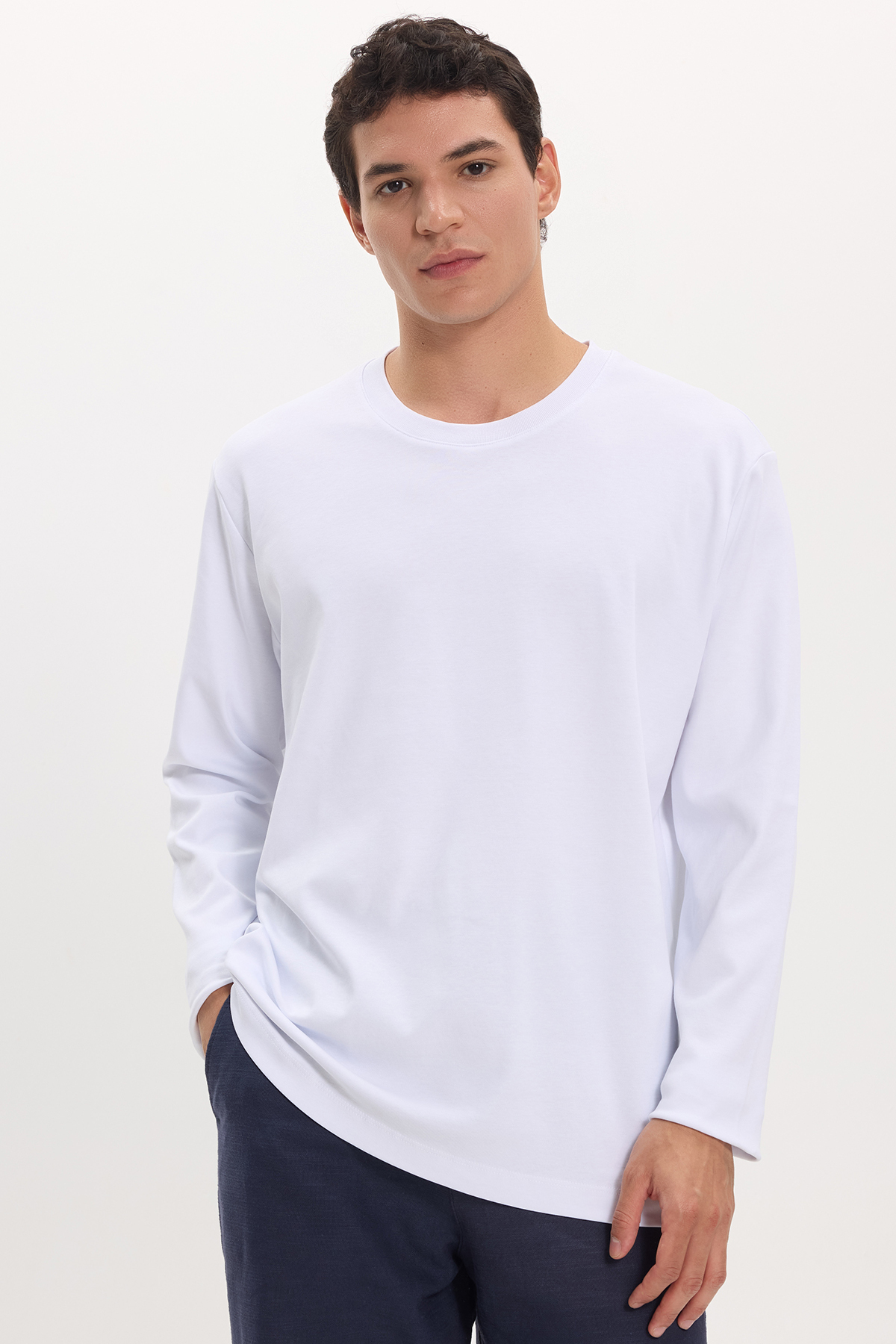 Tudors Unisex Relax Fit Rahat Kesim %100 Pamuk Uzun Kollu Bisiklet Yaka Beyaz Basic Tişört