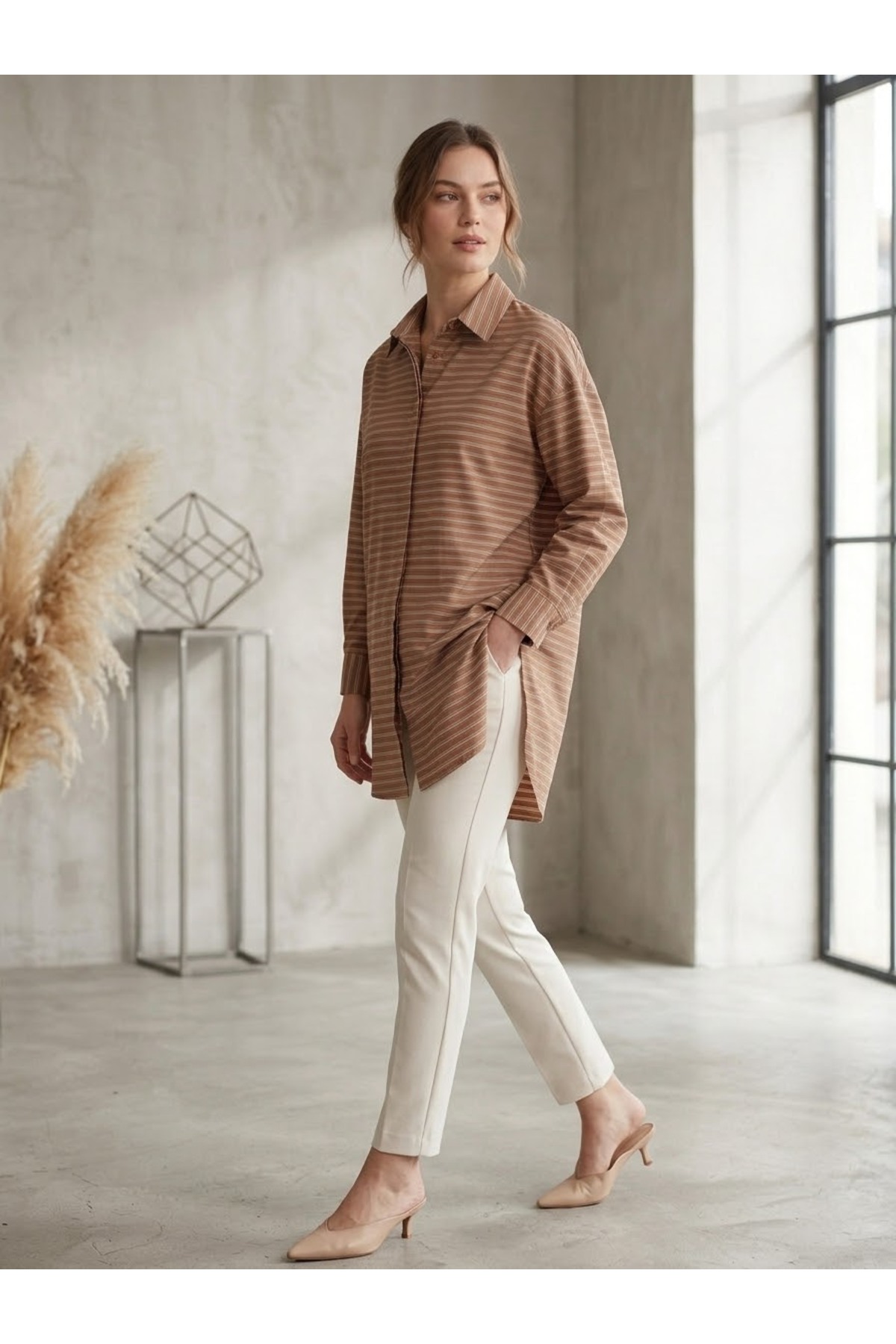 Meşe Moda Kadın Kahverengi Çizgili Oversize Düğmeli Uzun Tunik Gömlek görsel 2