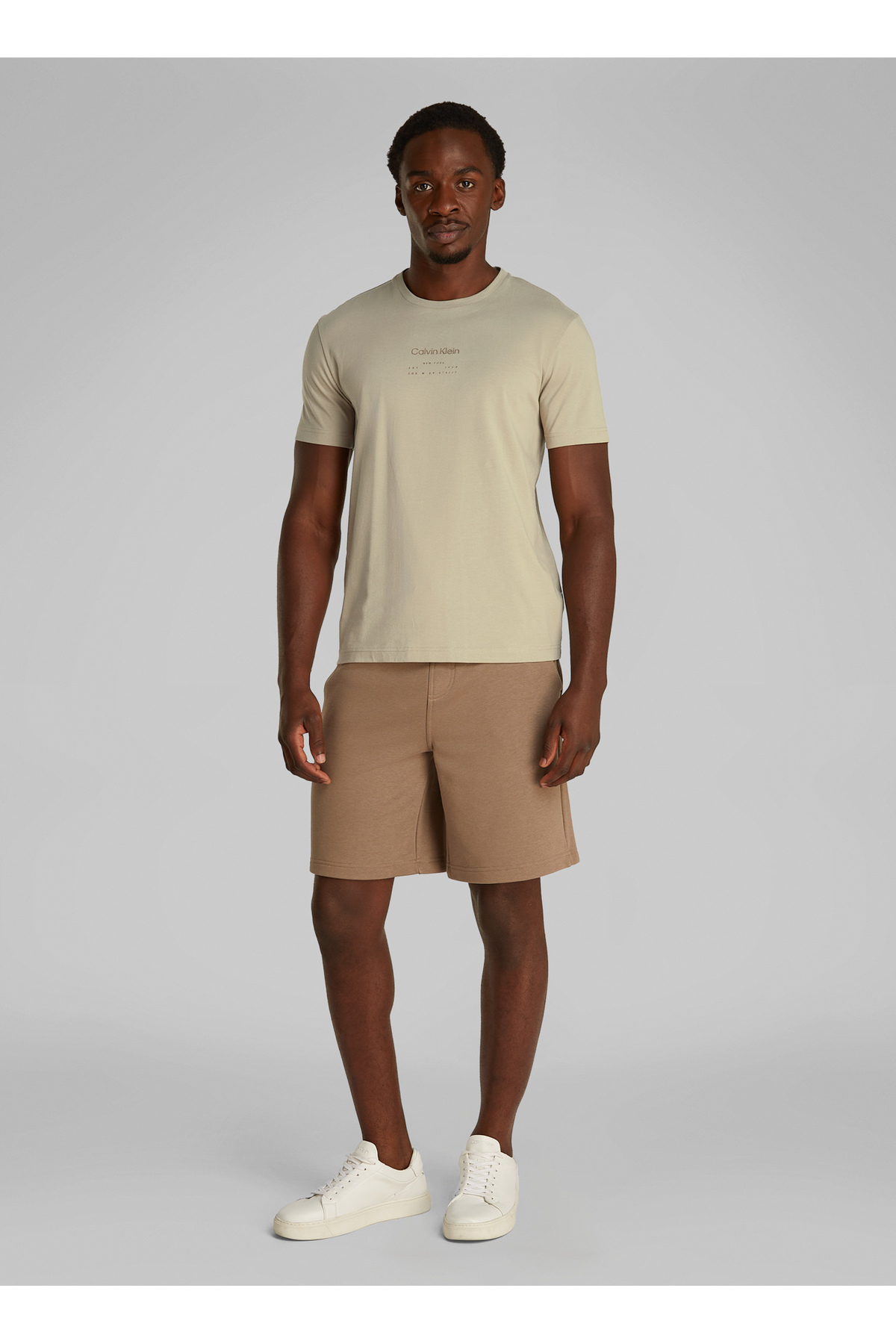 تیشرتمردانهCalvin Kleinخاکستری