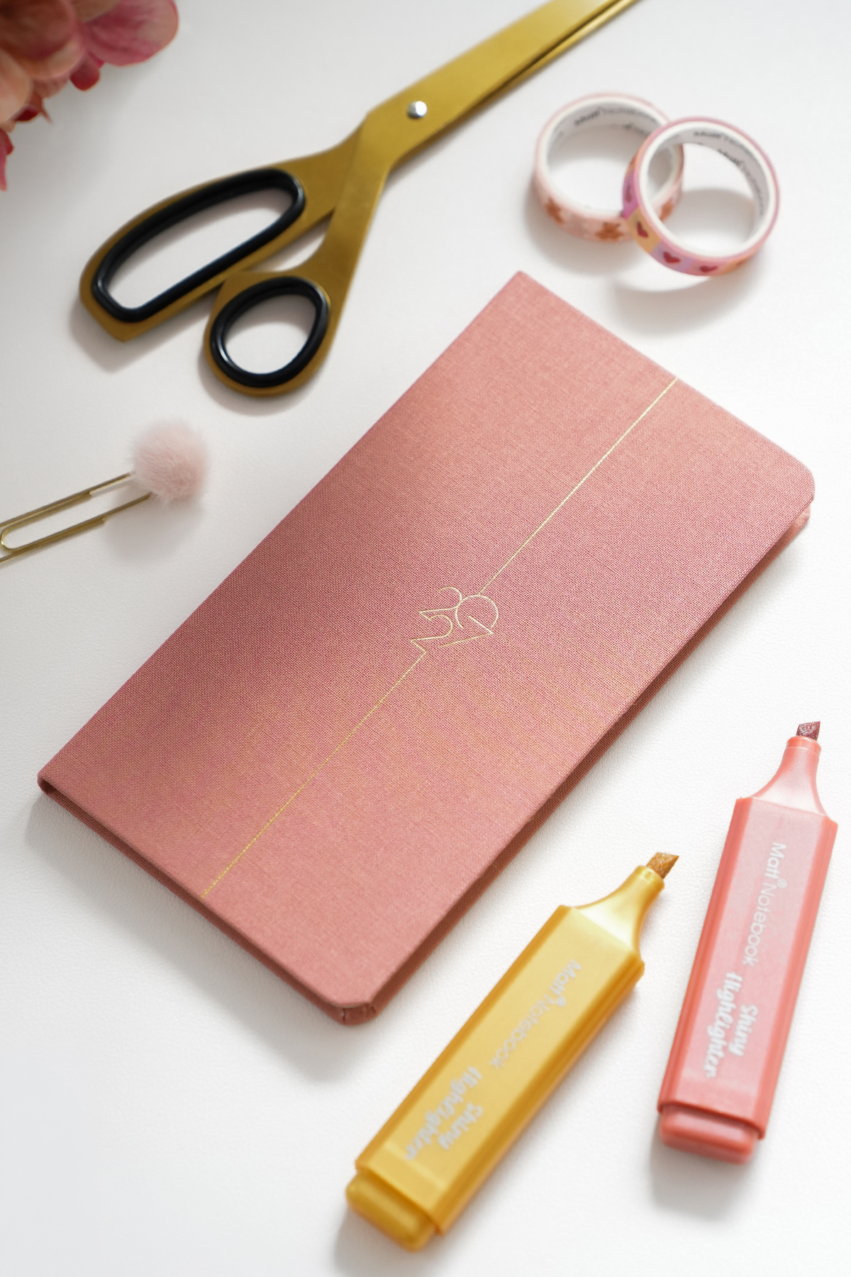 Matt Notebook 2027 Yılı Haftalık Keten 9x17 cm Cep Ajandası 12 Aylık Pembe Dizüstü Bilgisayar