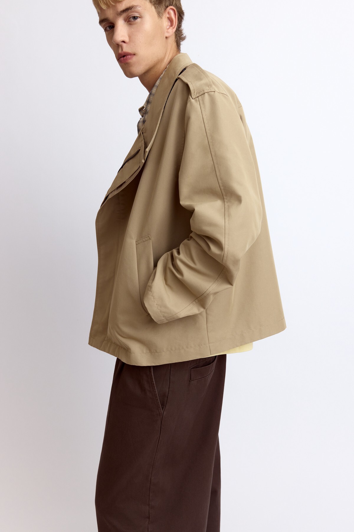 Pull & Bear Kısa trençkot görsel 4