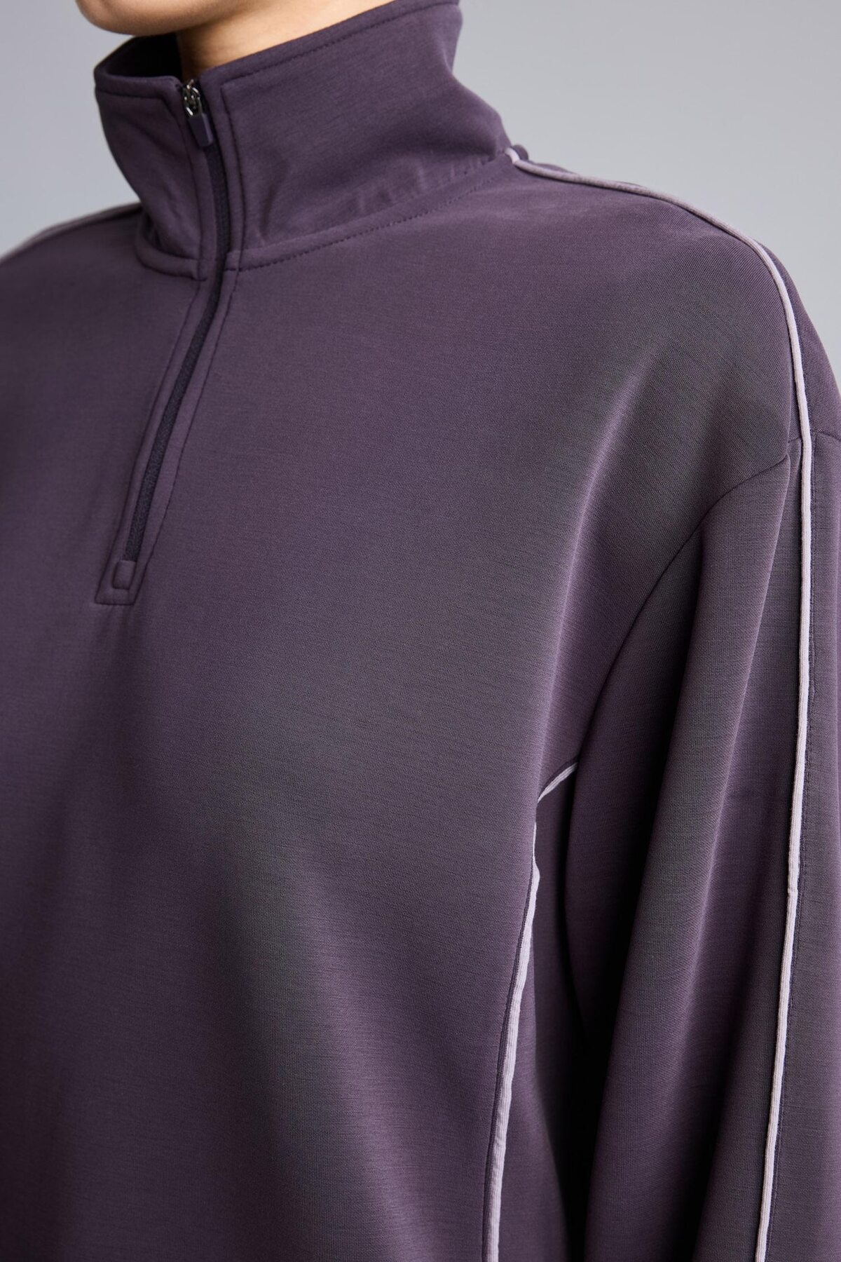 DeFacto Ultra Yumuşak Standart Fit Yarım Fermuarlı Biyeli Dik Yaka Modal Sporcu Basic Sweatshirt H4537AX26AU görsel 7