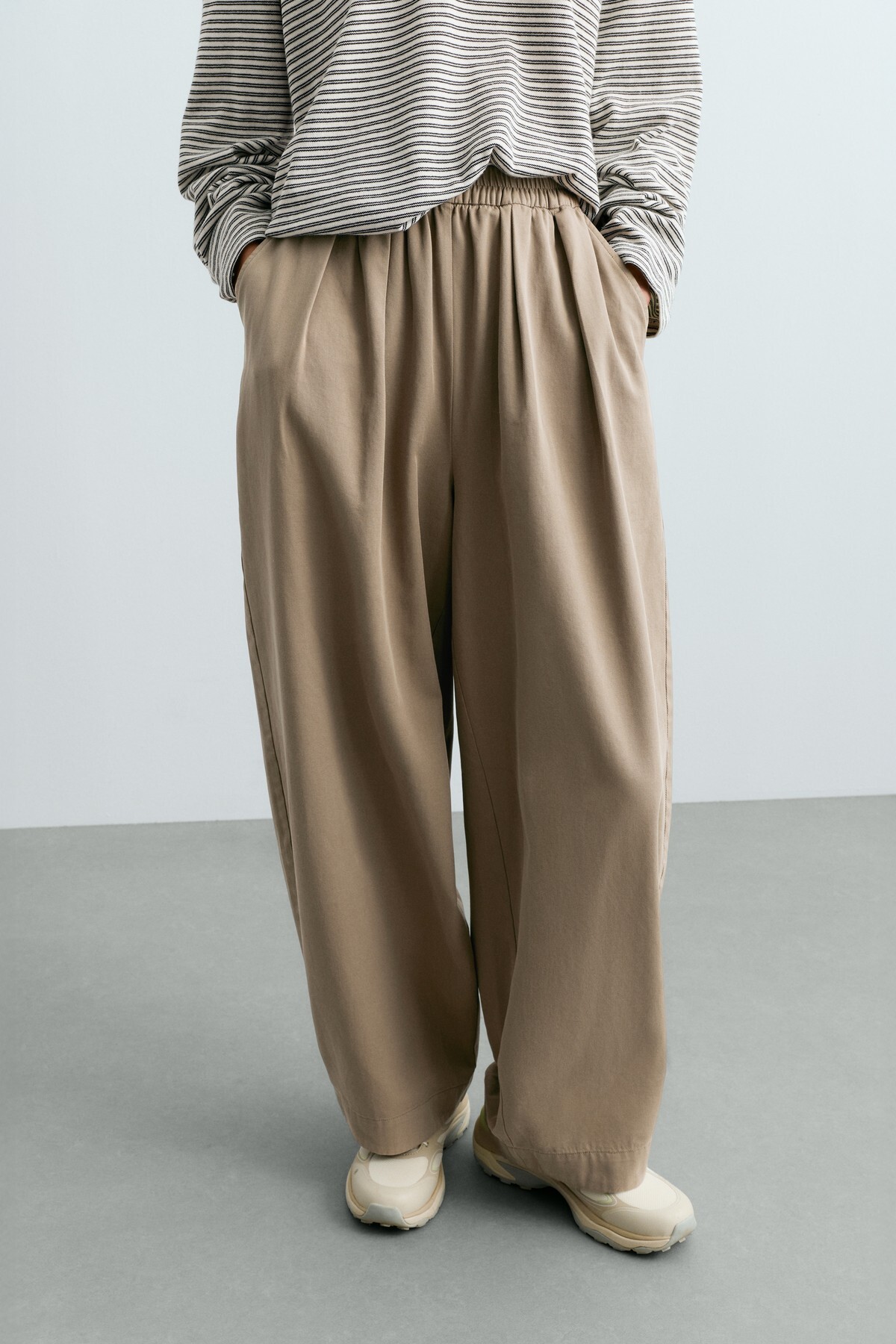 Pileli tapered pantolon %91 pamuklu %9 yün