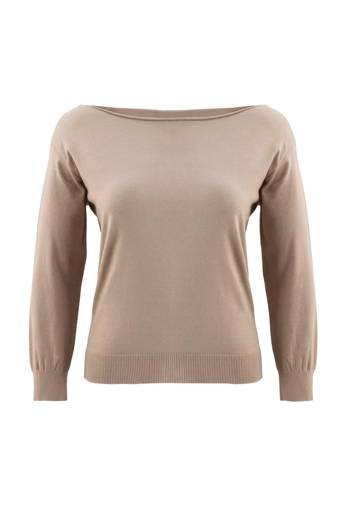 Trendyolmilla Curve Wardrobe Essentials Vizon Premium İplik/Özel İplik Kayık Yaka Triko Kazak TBBAW27AN00074