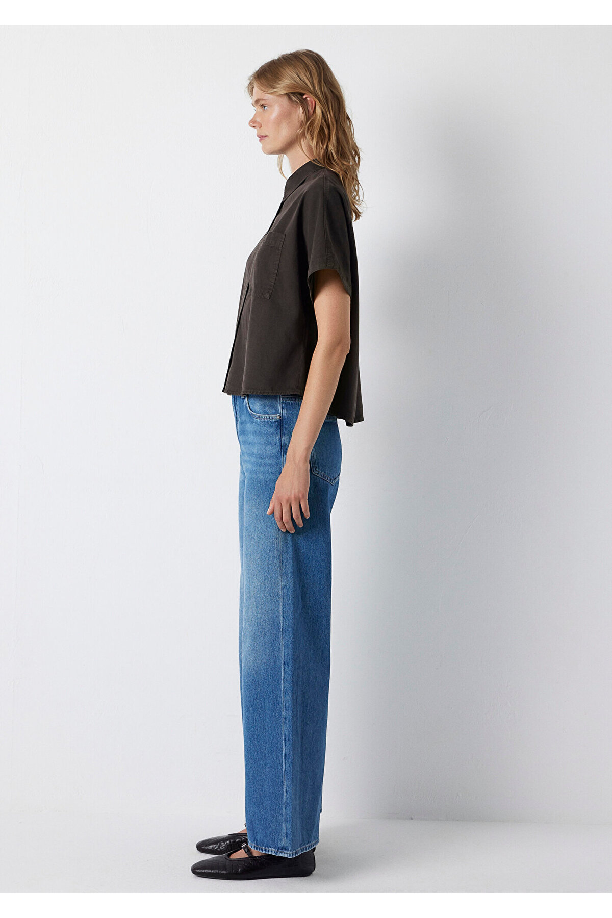 Keten Karışımlı Kahverengi Gömlek Oversize / Geniş Kesim 1211540-91100 — قهوه‌ای — تصویر 4 از 7