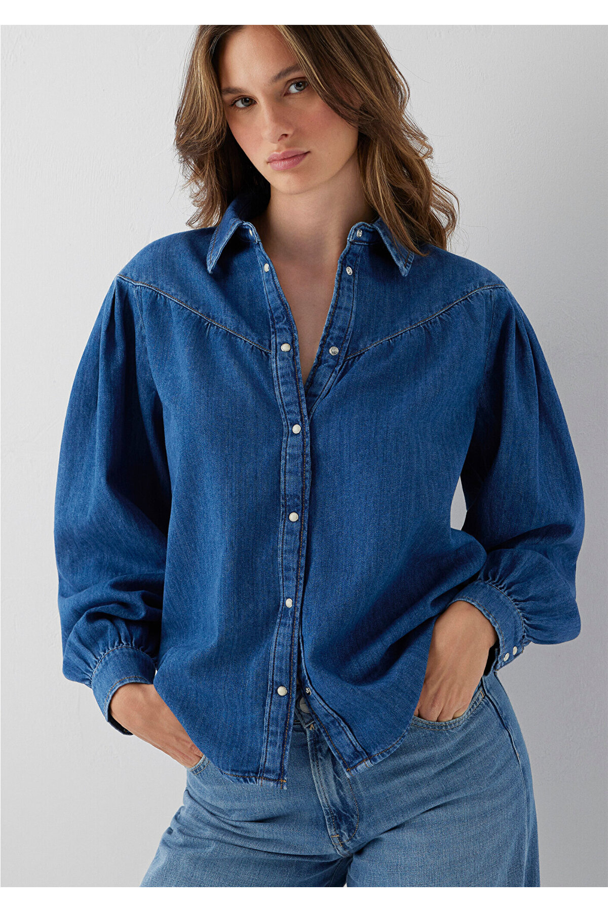Iconic Indigo Mavisi Jean Gömlek Regular Fit / Normal Kesim 1217129-A6911 — آبی — تصویر 3 از 8