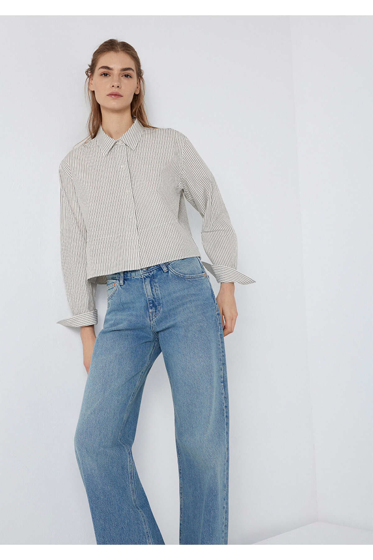 Çizgili Beyaz Gömlek Loose Fit / Bol Rahat Kesim 1211394-84014 — سفید — تصویر 2 از 8