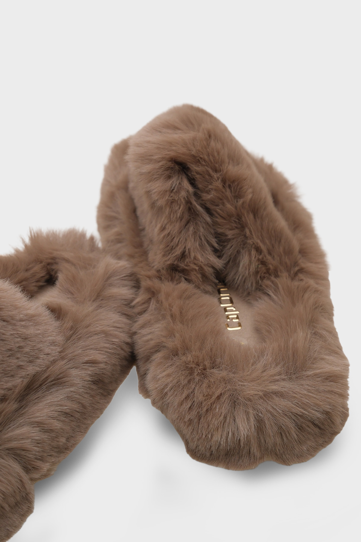 Capone Outfitters Nyssa Peluş Tüylü Kadın Ev Terliği görsel 3