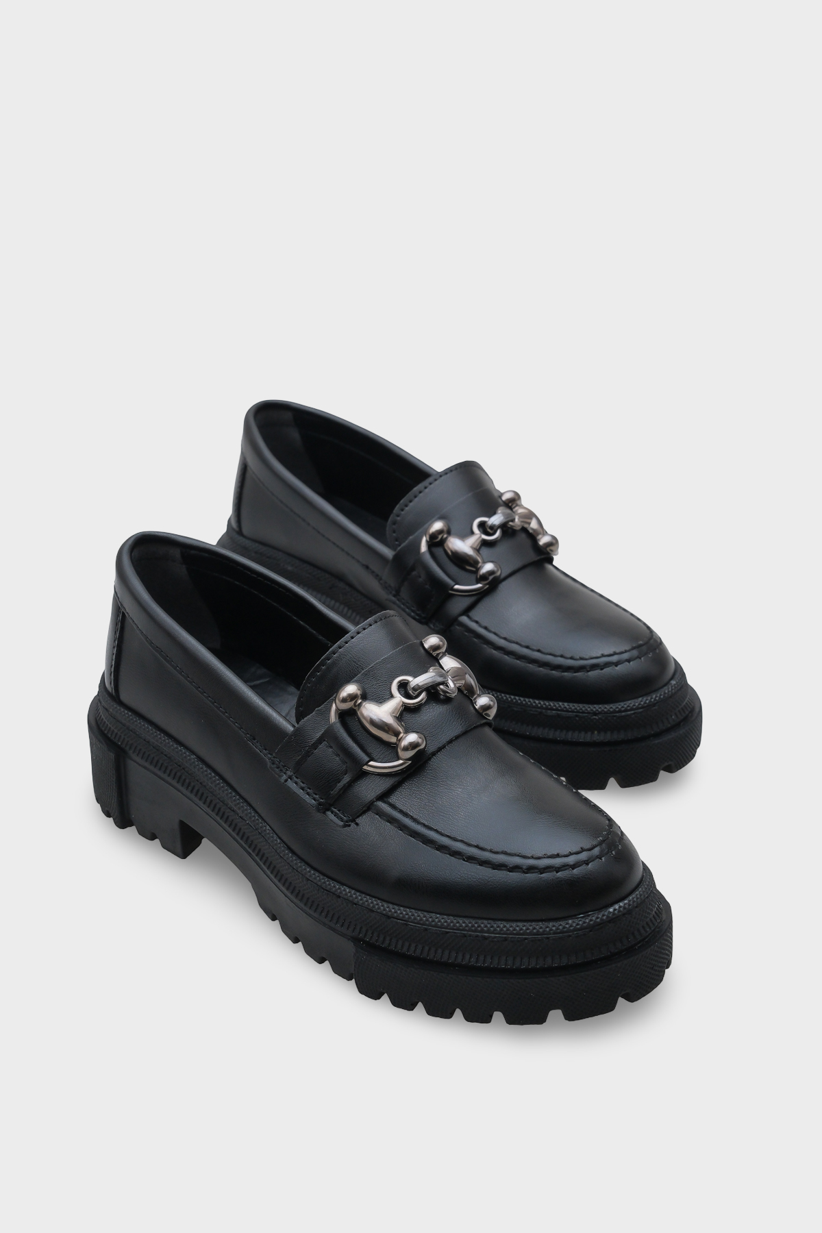 Capone Outfitters Denni Oval Burunlu Metal Tokalı Trak Tabanlı Kadın Loafer görsel 2
