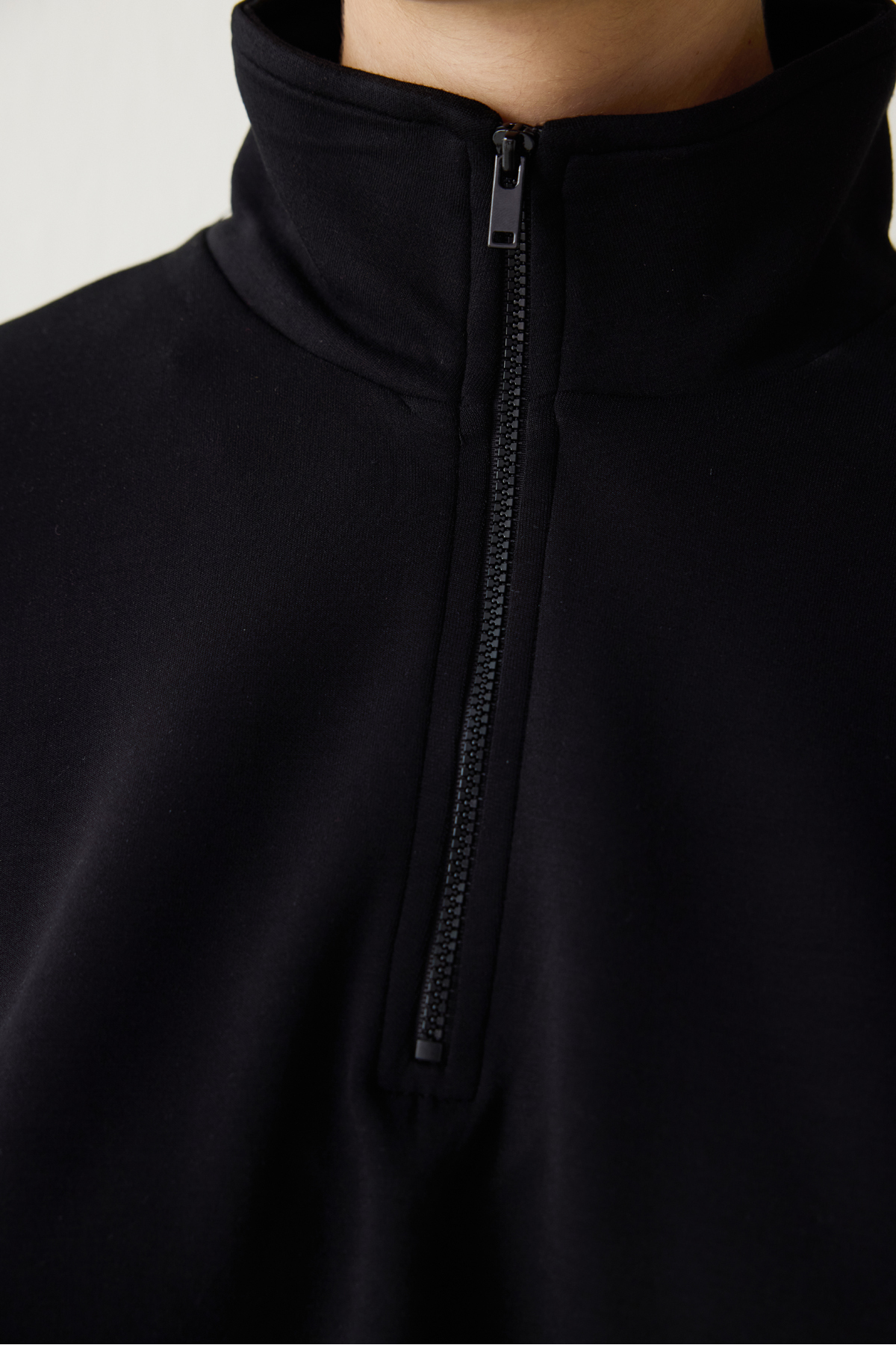 Penti Siyah Silky Feel Dik Yaka Crop Sweatshirt görsel 4