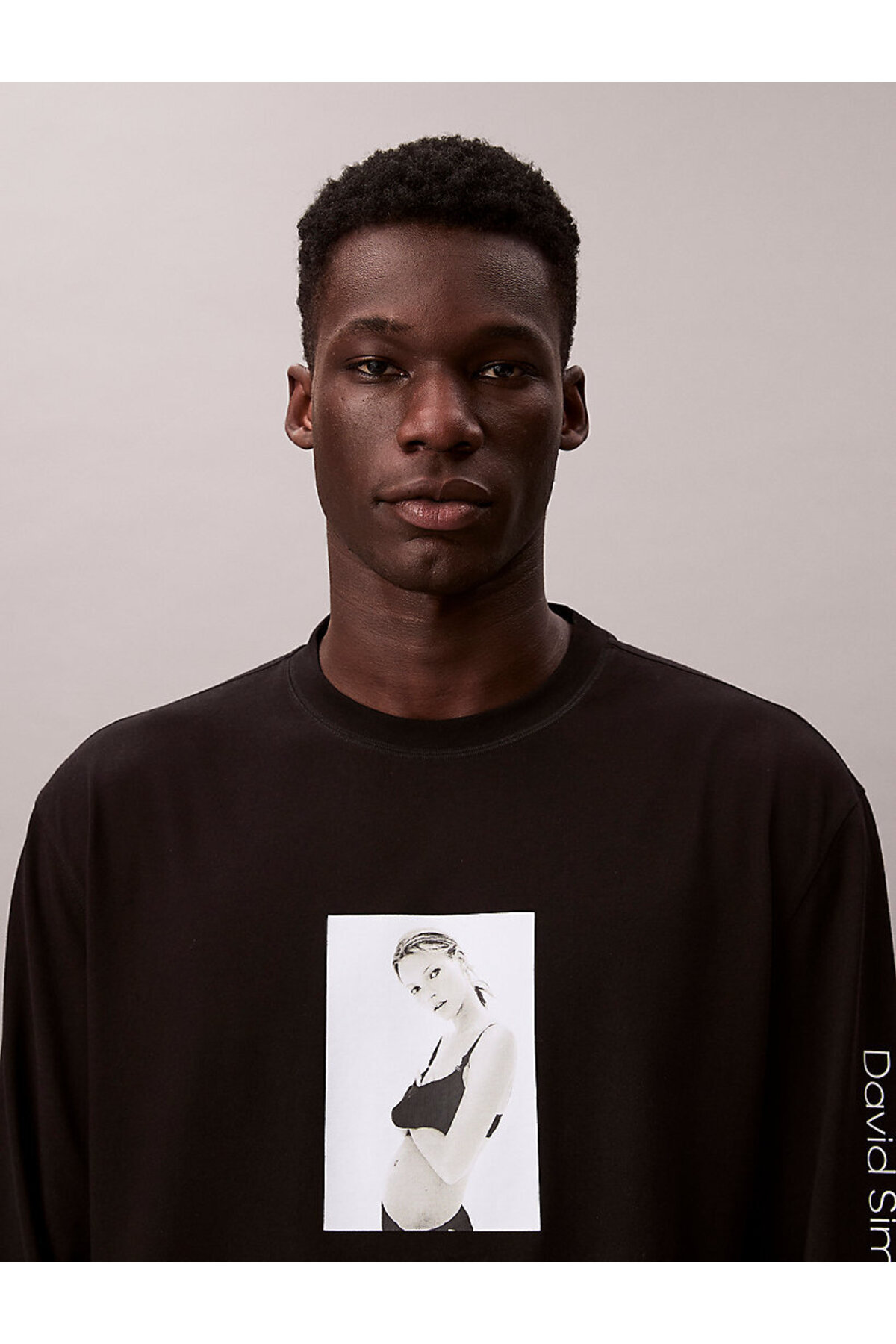 تیشرتمردانهCalvin Kleinمشکی تیشرتمردانهCalvin Kleinمشکی