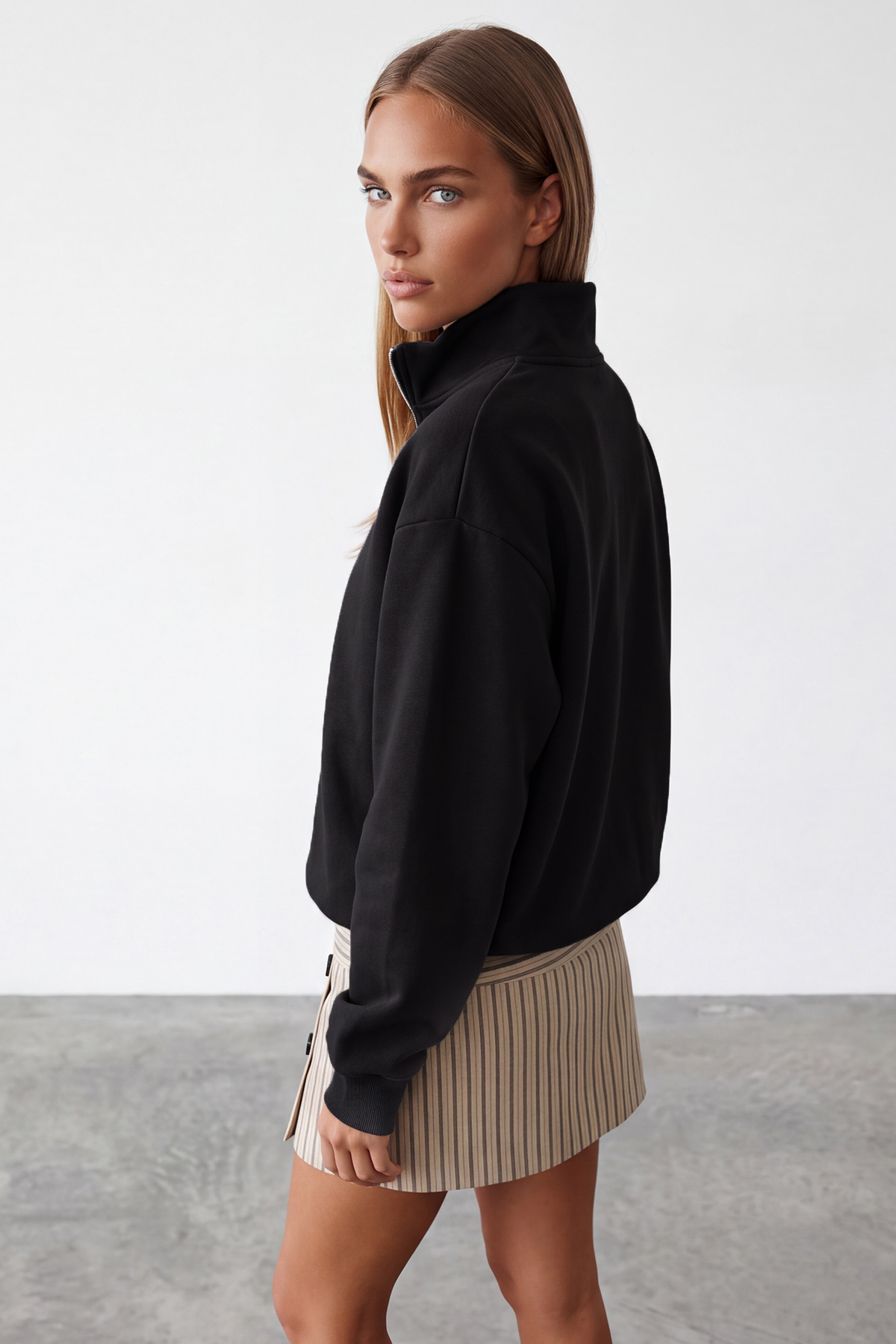 Trend Alaçatı Stili Women's Black Stand Collar Zippered 3 Thread
