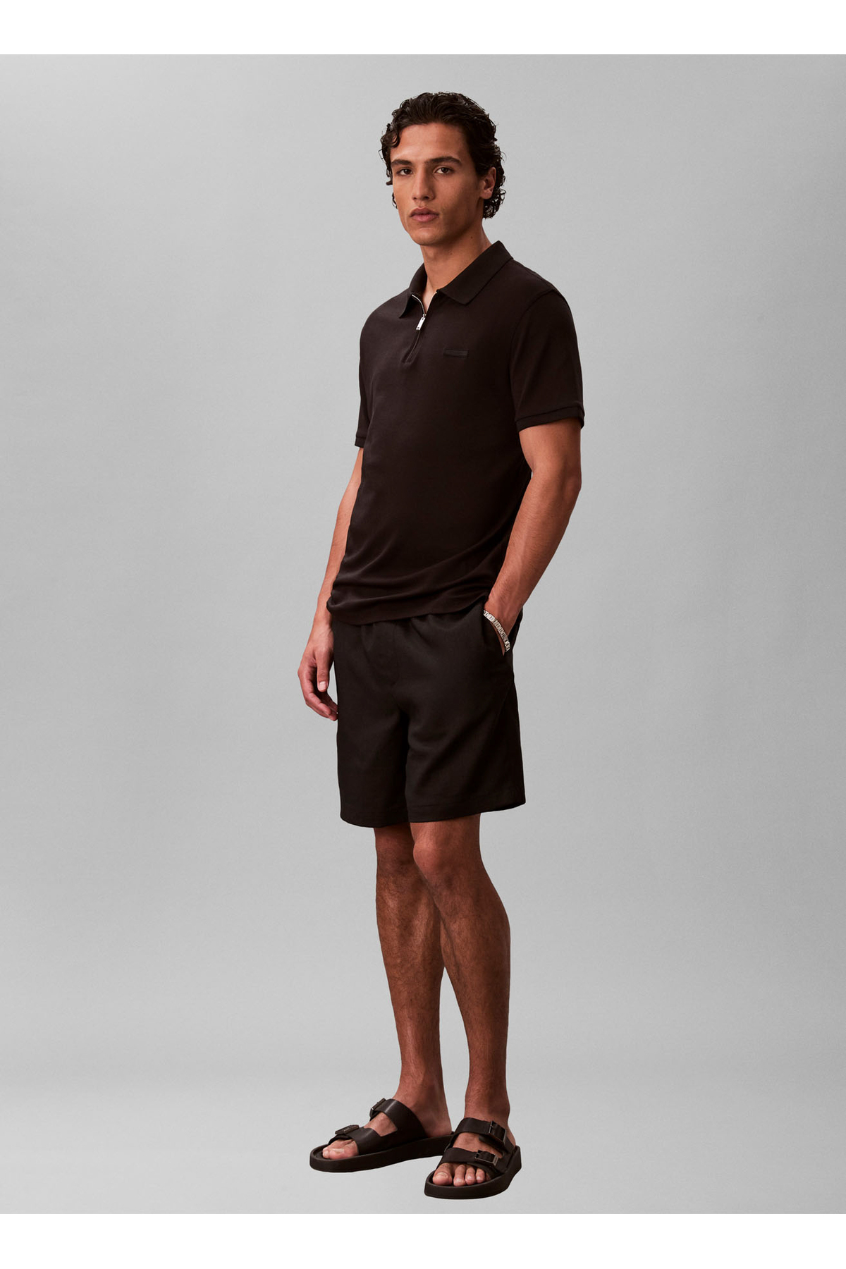تیشرتمردانهCalvin Kleinمشکی