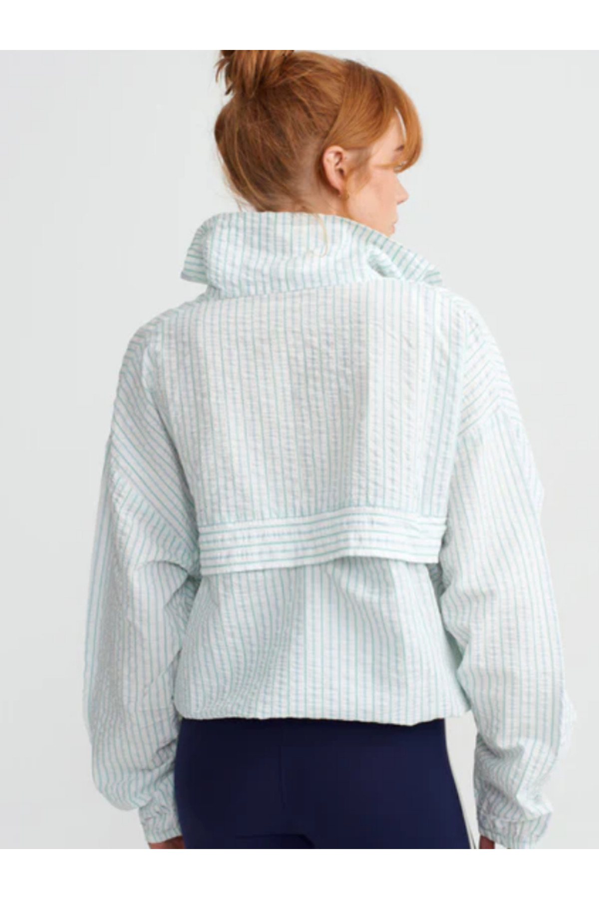 y.orstruly KADIN YARIM FERMUARLI %100 PAMUK ÇİZGİLİ POPLİN CEP VE BÜZGÜ DETAYLI SIRTI PENCERELİ SWEATSHIRT görsel 4