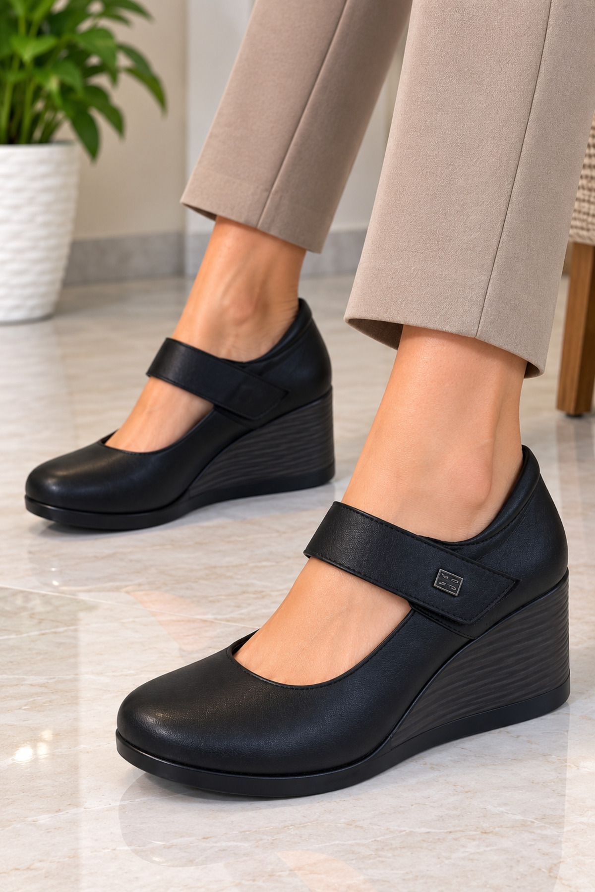 Maiss Shoes 1942 Kadın Hakiki Deri 6 cm Dolgu Topuk Günlük Ayakkabı