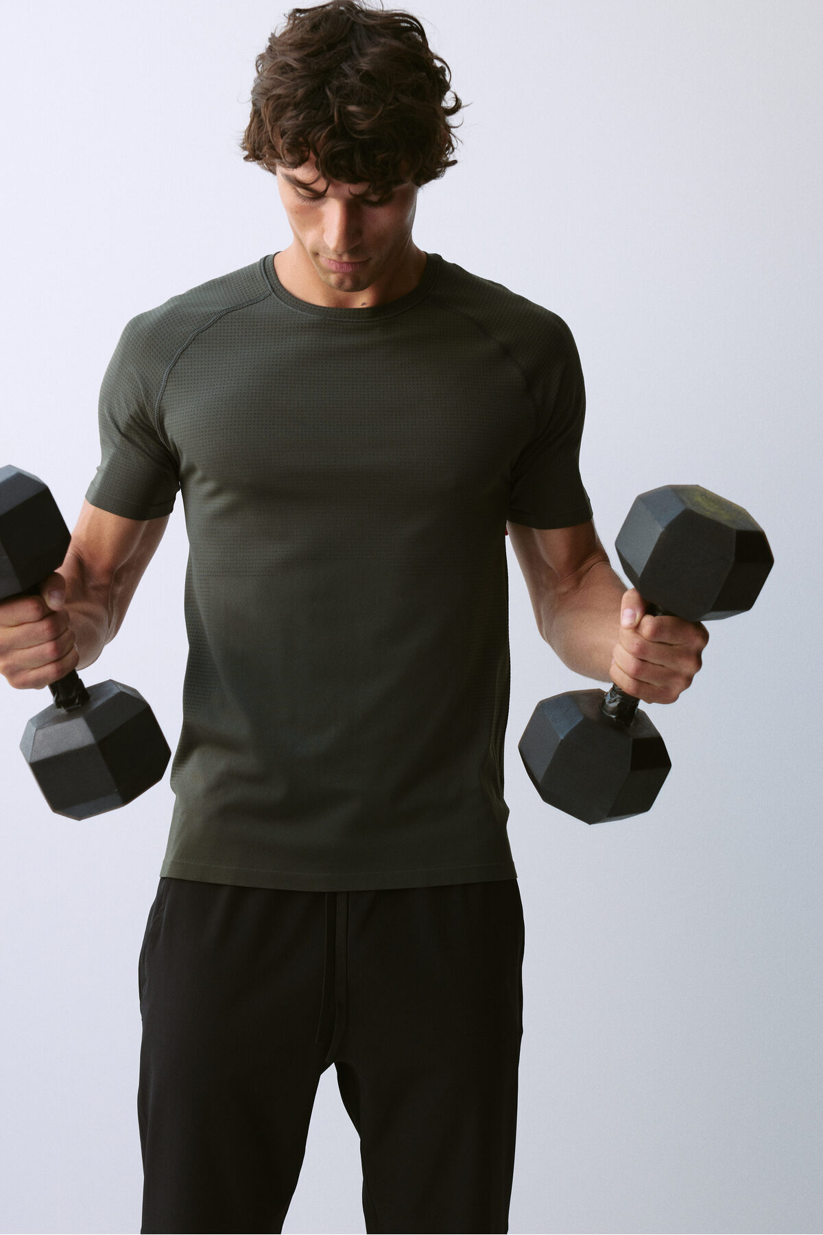 تی‌شرت ورزشی Muscle Fit DryMove™ اچ اند ام تی شرت ورزشی H&M