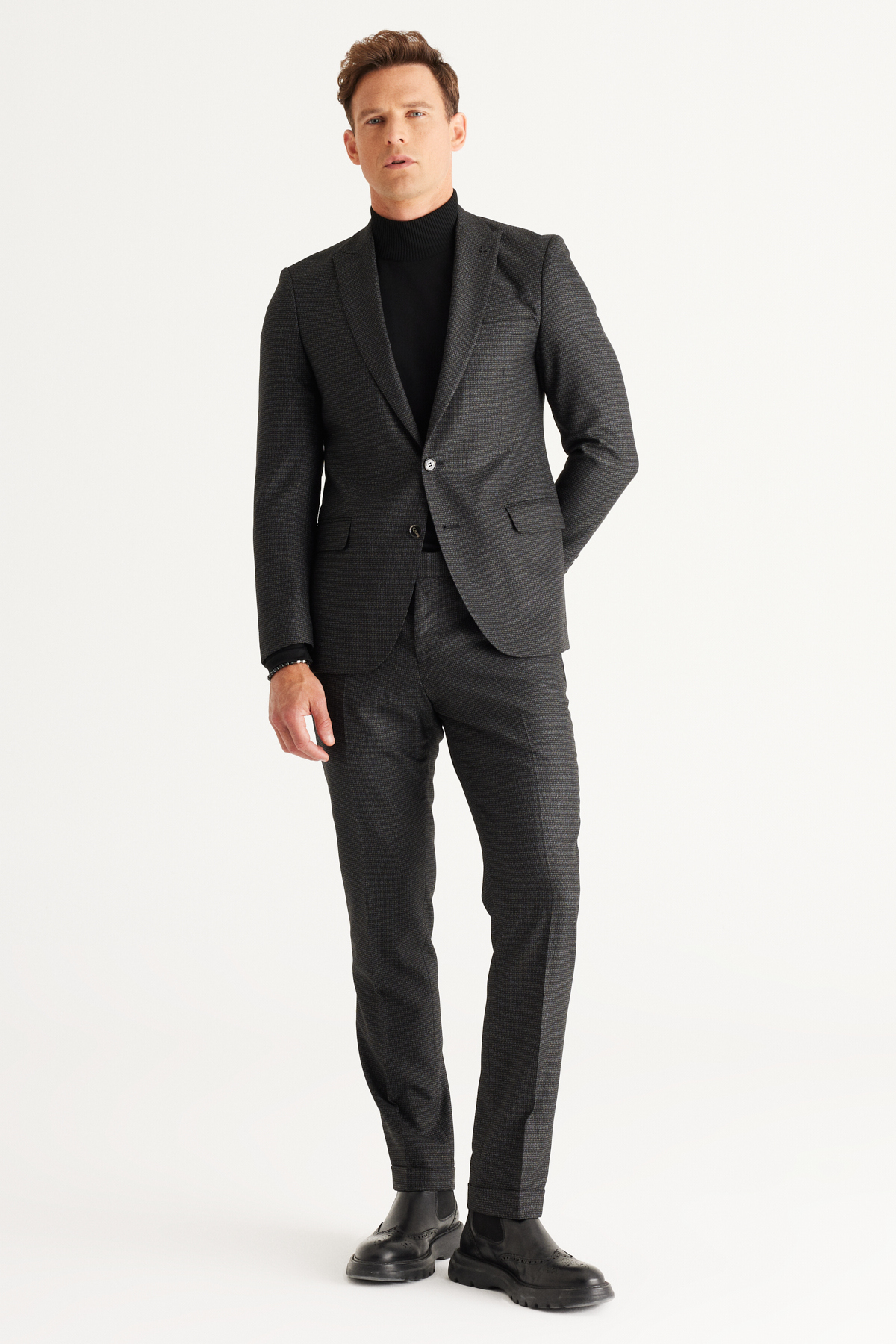 AC&Co / Altınyıldız Classics Erkek Siyah-Gri Slim Fit Dar Kesim Kırlangıç Yaka Desenli Takım Elbise görsel 4