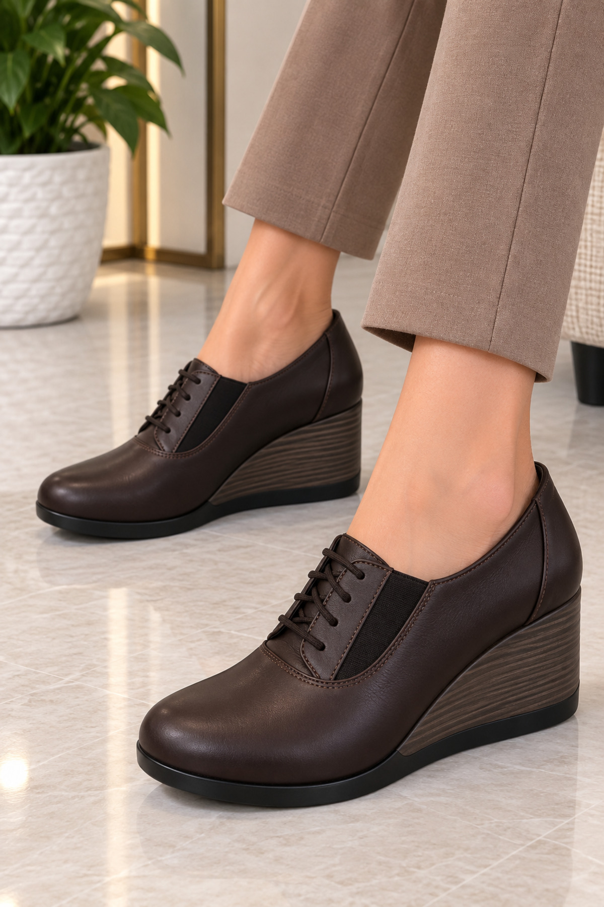 Maiss Shoes 1940 Kadın Hakiki Deri Bağcıklı Dolgu Topuk Günlük Ayakkabı