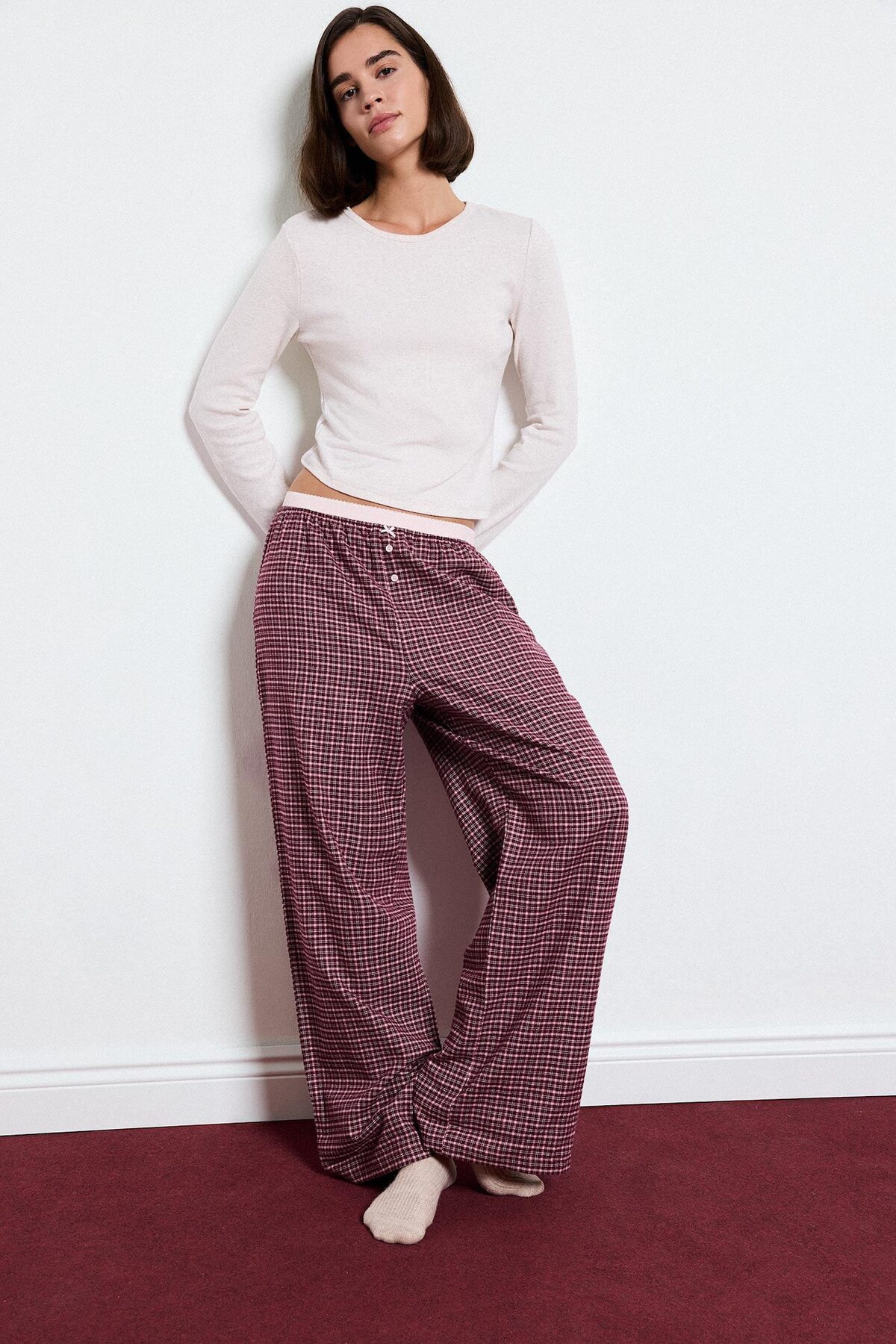 DeFacto Regular Fit Bisiklet Yaka Uzun Kollu Üst Ekose Desenli Geniş Paça Alt 2li Flanel Pijama Takımı H4398