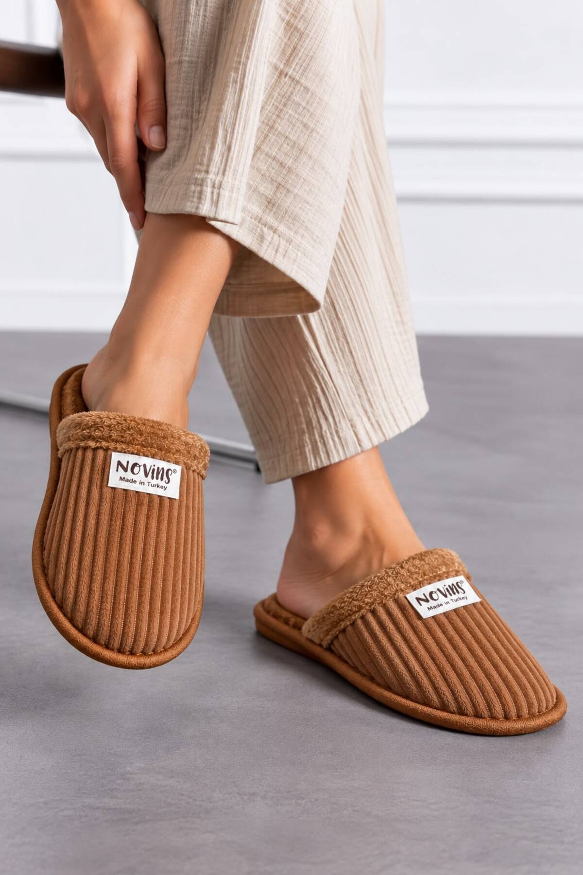 NOVİNS 3 Çift Avantajlı Karma Paket Fitilli Kumaş Peluş Ev Terliği Yumuşak Kürklü Sıcak Kışlık Unisex Ev Terliği görsel 3