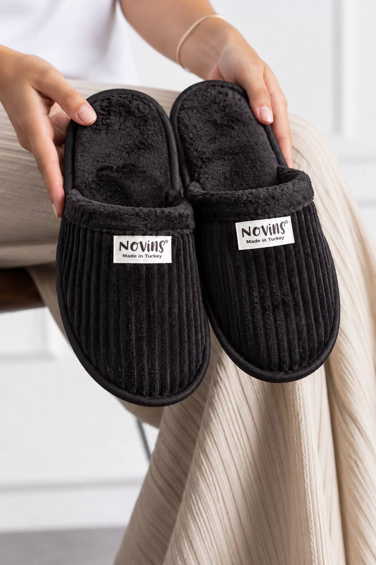 NOVİNS Fitilli Kumaş Peluş Ev Terliği Yumuşak Kürklü Sıcak Kışlık Unisex Ev Terliği
