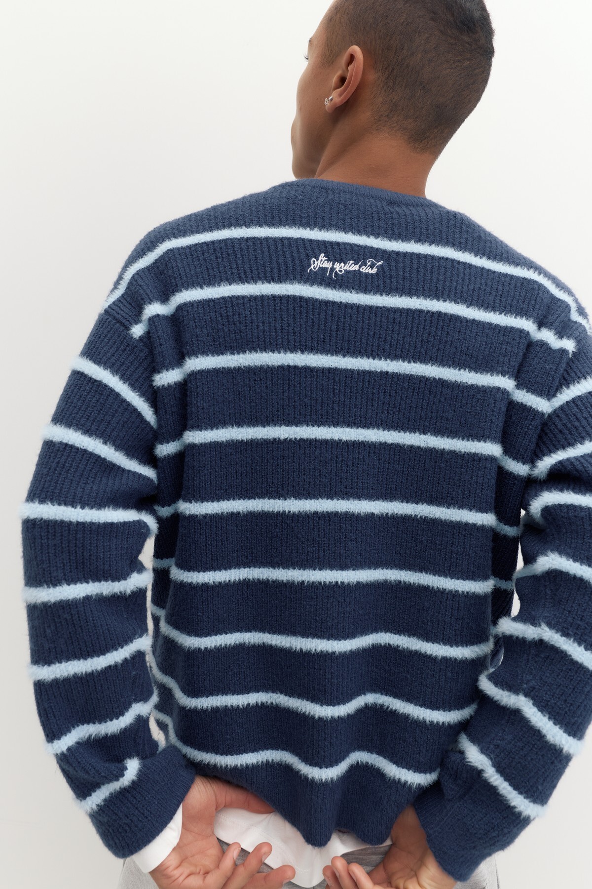 Pull & Bear Çizgili işlemeli kazak görsel 6