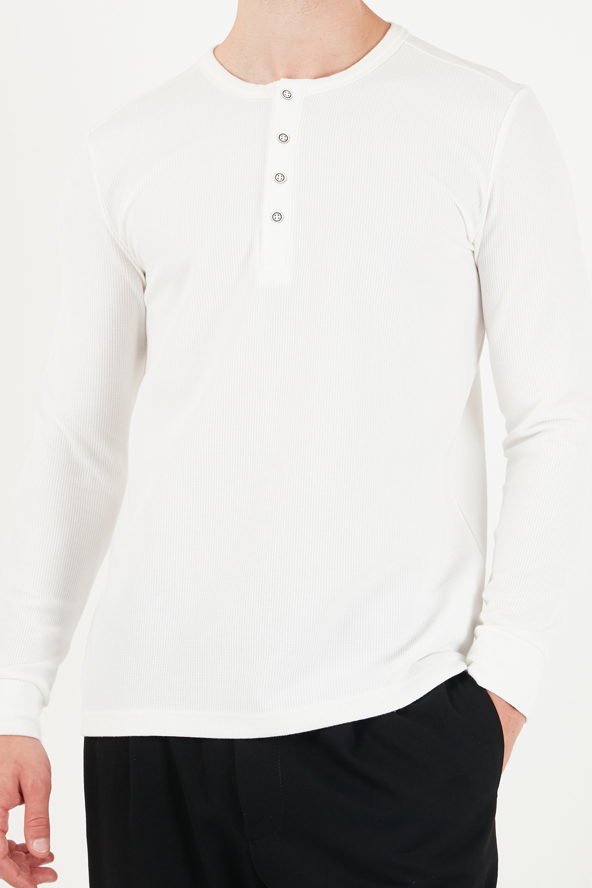 سویشرت مردانه یقه گرد دکمه دار نخی سایز معمولی SWEAT 5905852 — اکرو — تصویر 6 از 7