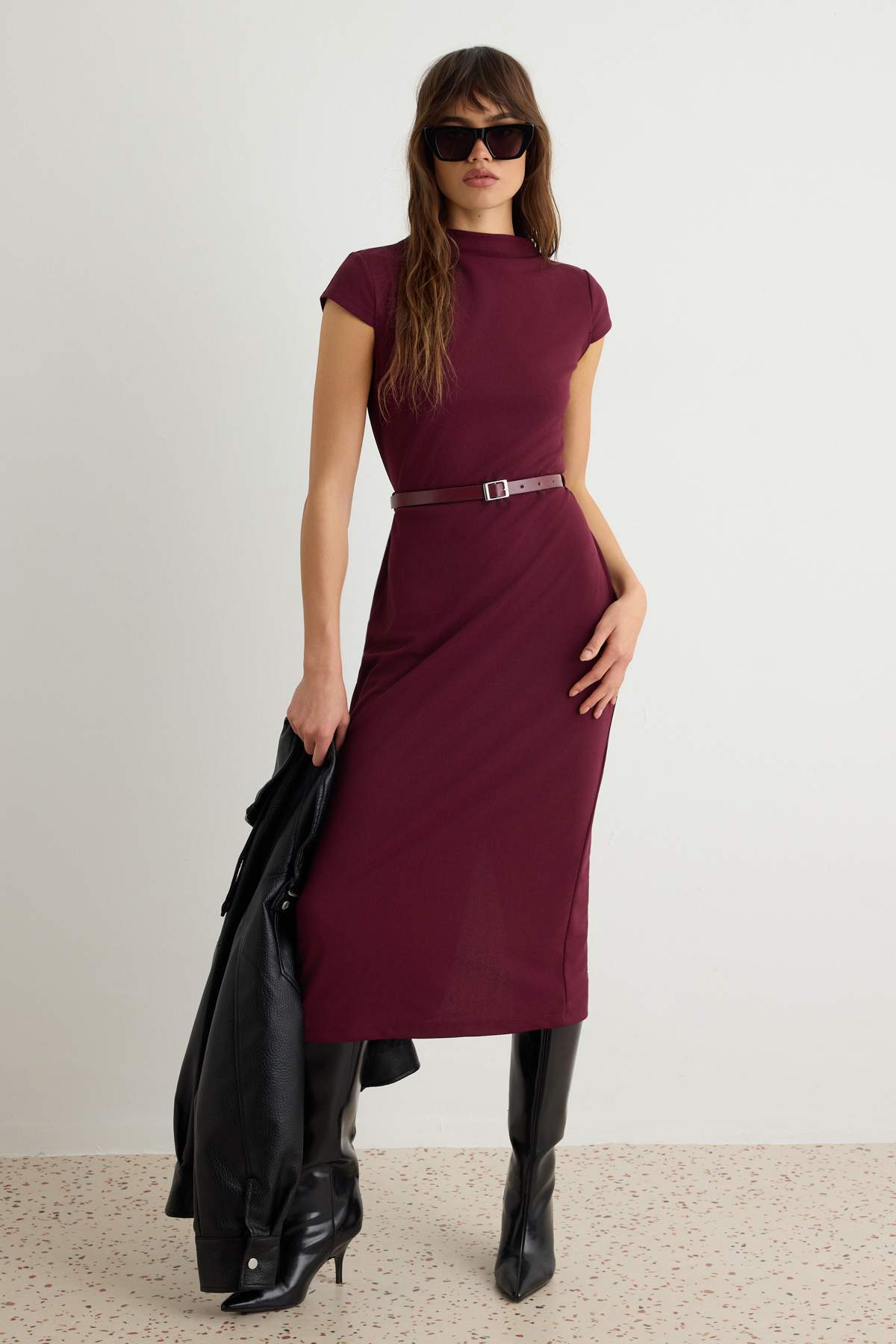 Trendyolmilla Mürdüm Bodycon/Vücuda Oturan Bisiklet Yaka Ay Kol Midi Krep Örme Elbise TWOAW27EL00143