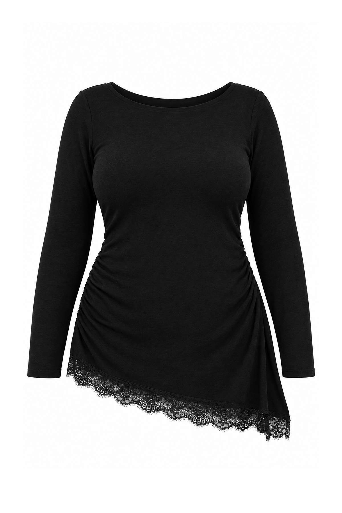 Trendyolmilla Curve Siyah Kayık Yaka Dantel & Yırtmaç Detaylı Örme Büyük Beden Bluz TBBAW27AF00071