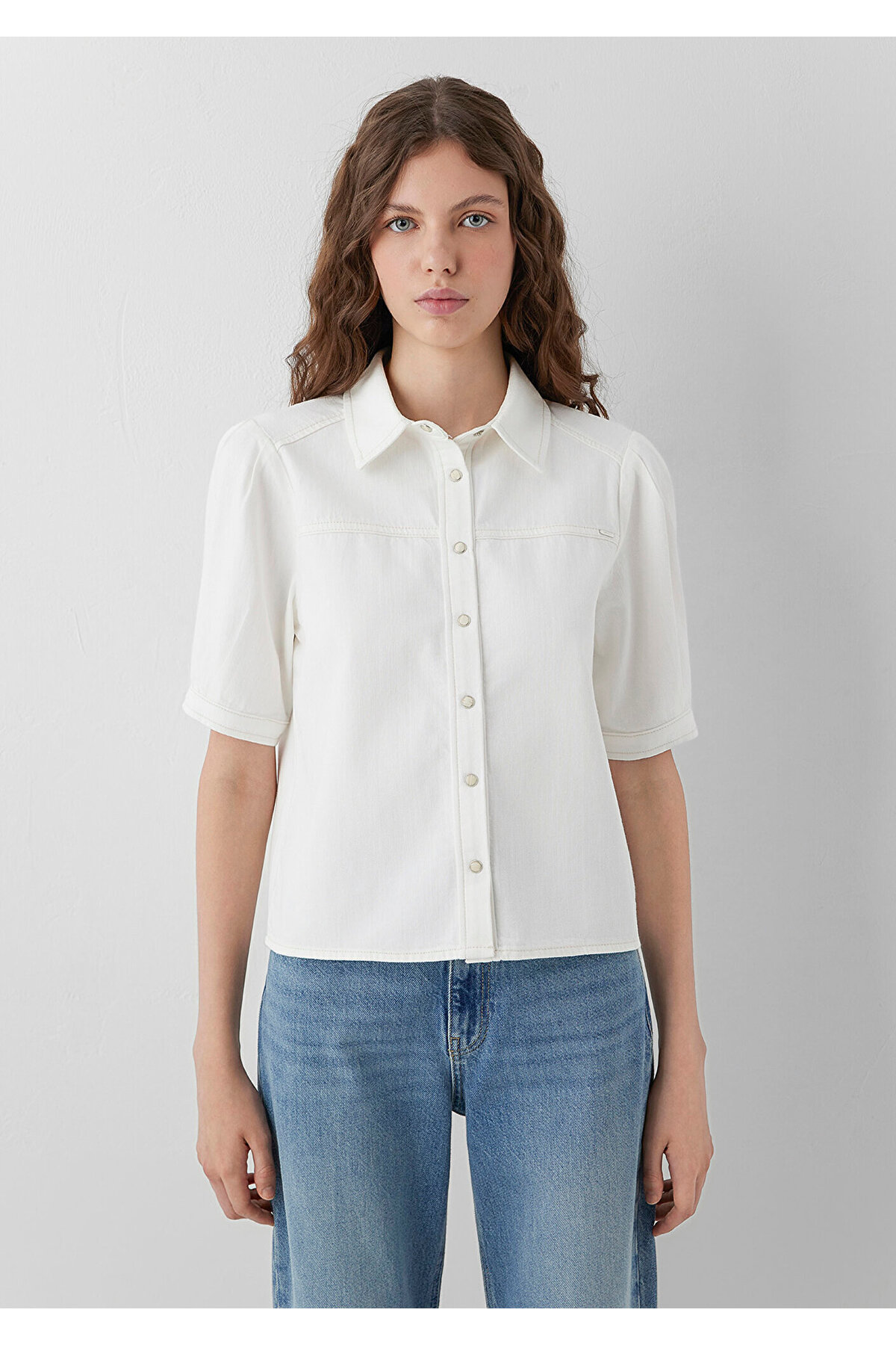 Lisia Iconic Ekru Jean Gömlek Crop / Kısa Kesim 1217128-A6910 — اکرو — تصویر 3 از 8