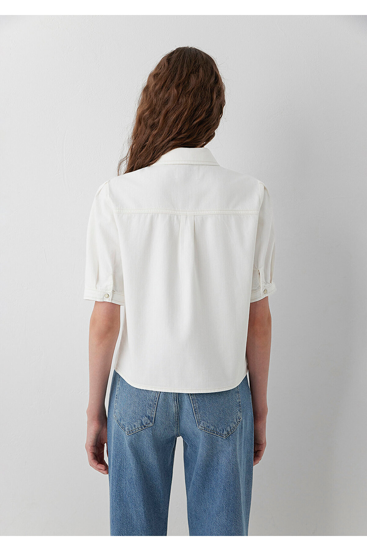 Lisia Iconic Ekru Jean Gömlek Crop / Kısa Kesim 1217128-A6910 — اکرو — تصویر 5 از 8