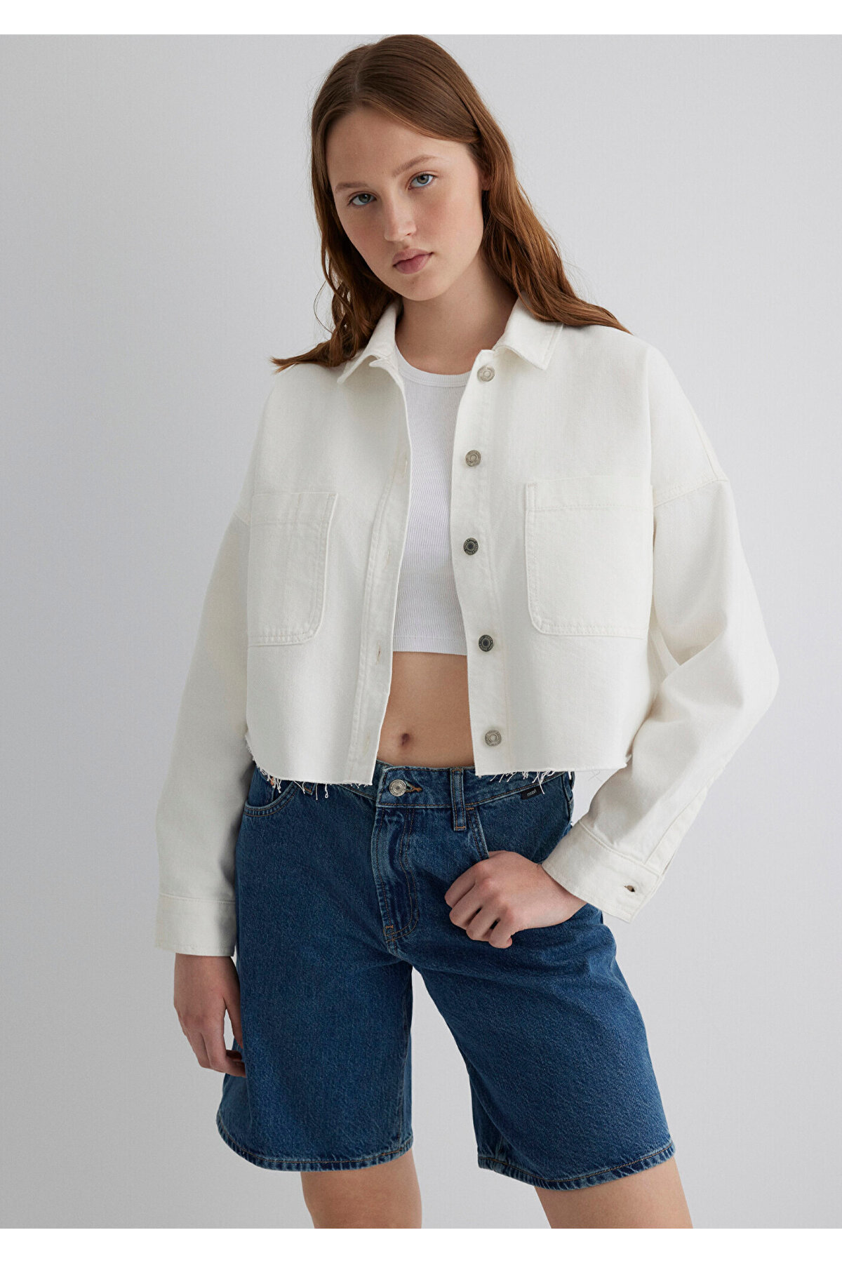 90lar Beyaz Jean Gömlek Crop / Kısa Kesim 1210244-86440 — سفید — تصویر 2 از 6