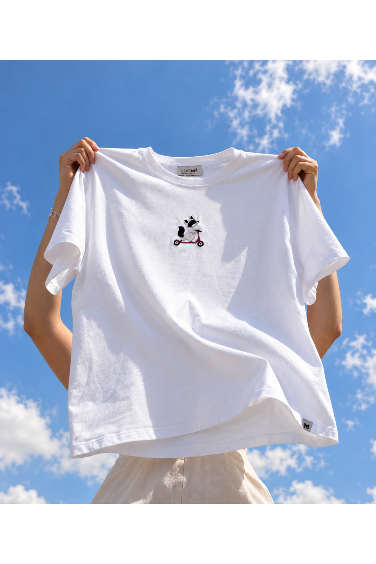 Loome Rakun Nakışlı Oversize Beyaz T-Shirt Unisex